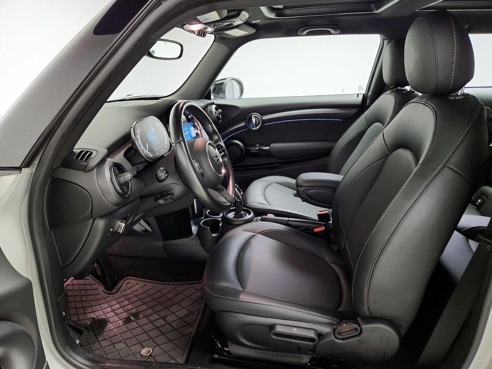 2022 MINI Hardtop 2 Door - Photo 12