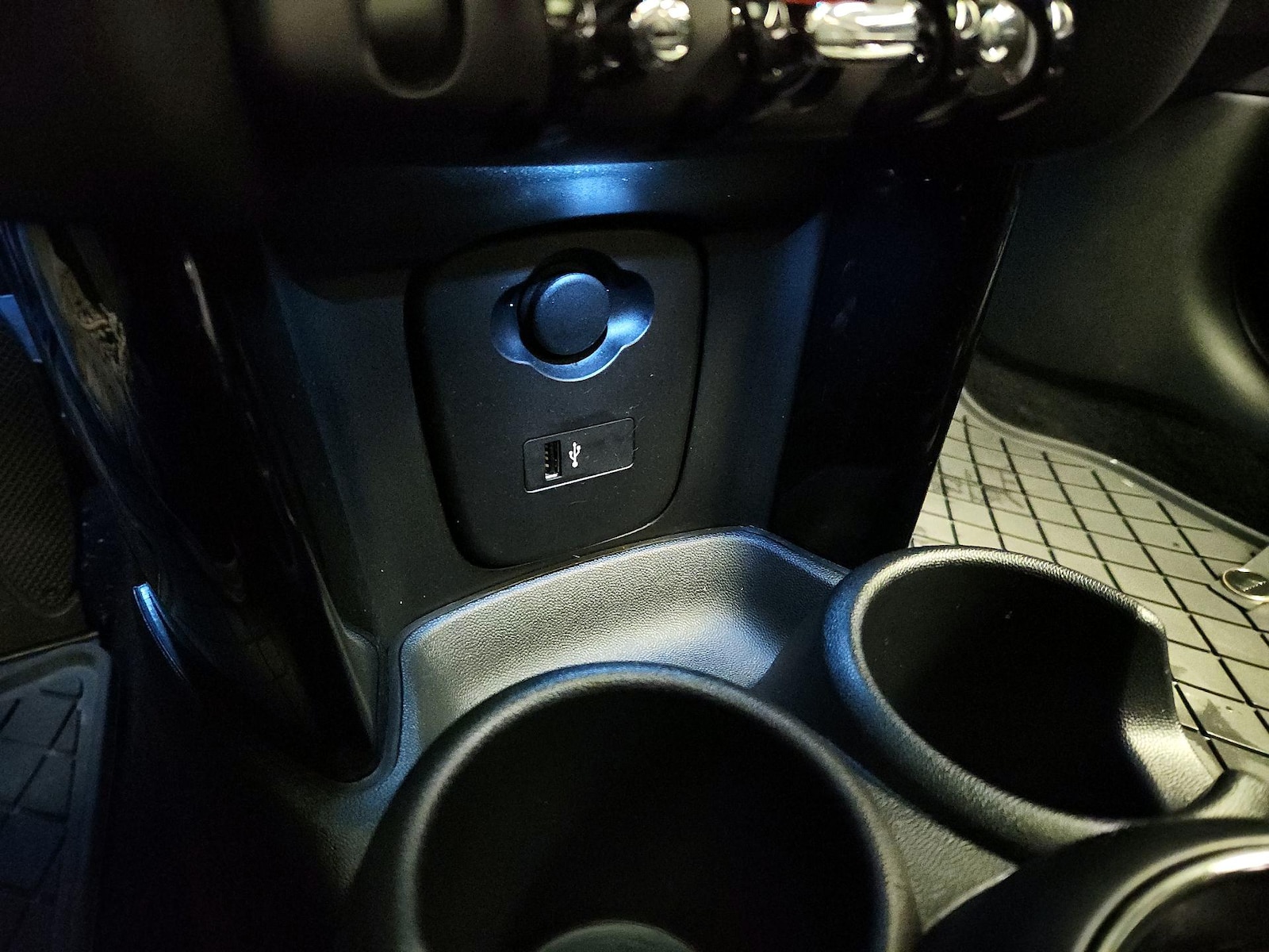 2022 MINI Hardtop 2 Door - Photo 19