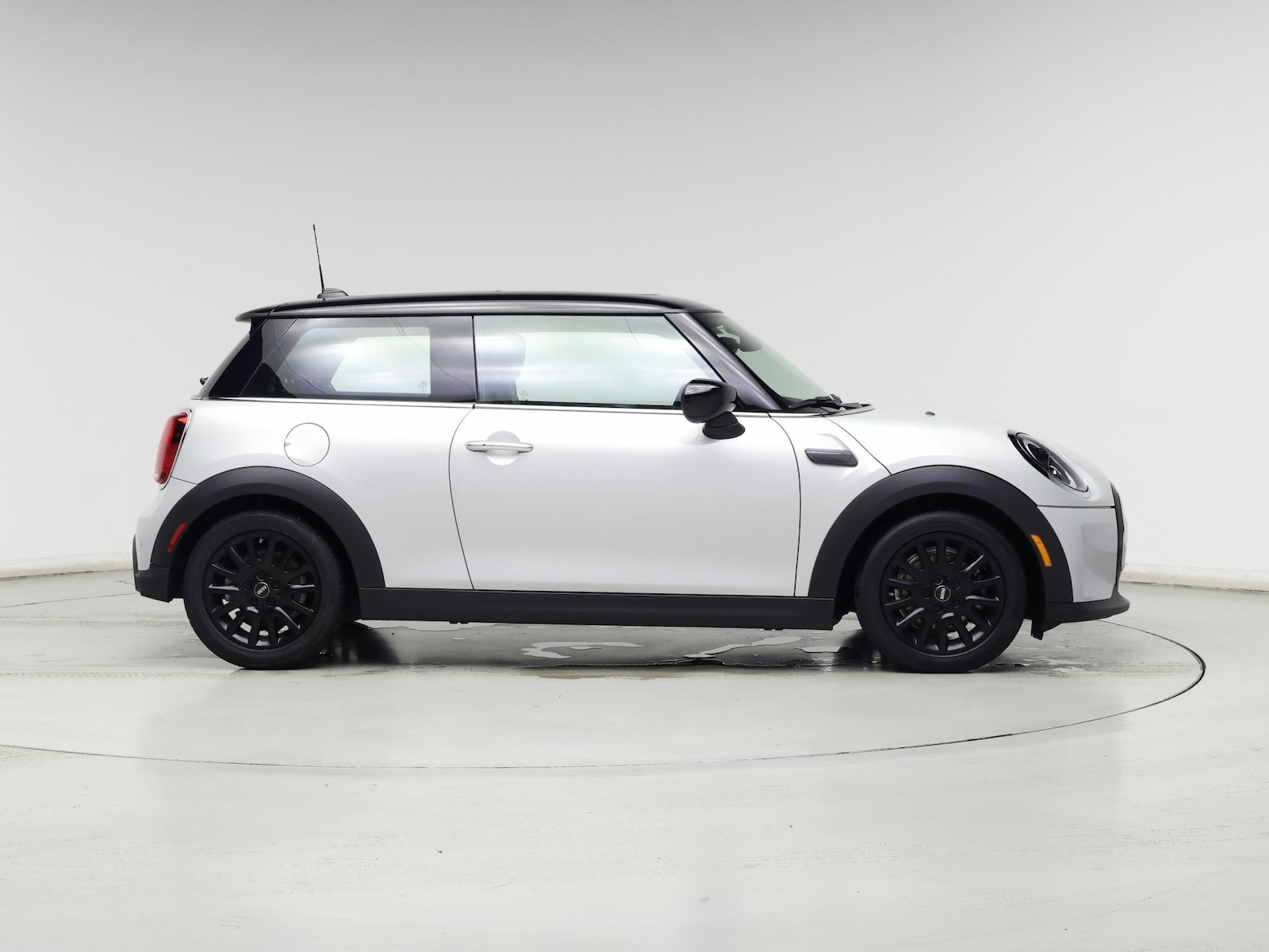 2022 MINI Hardtop 2 Door - Photo 8