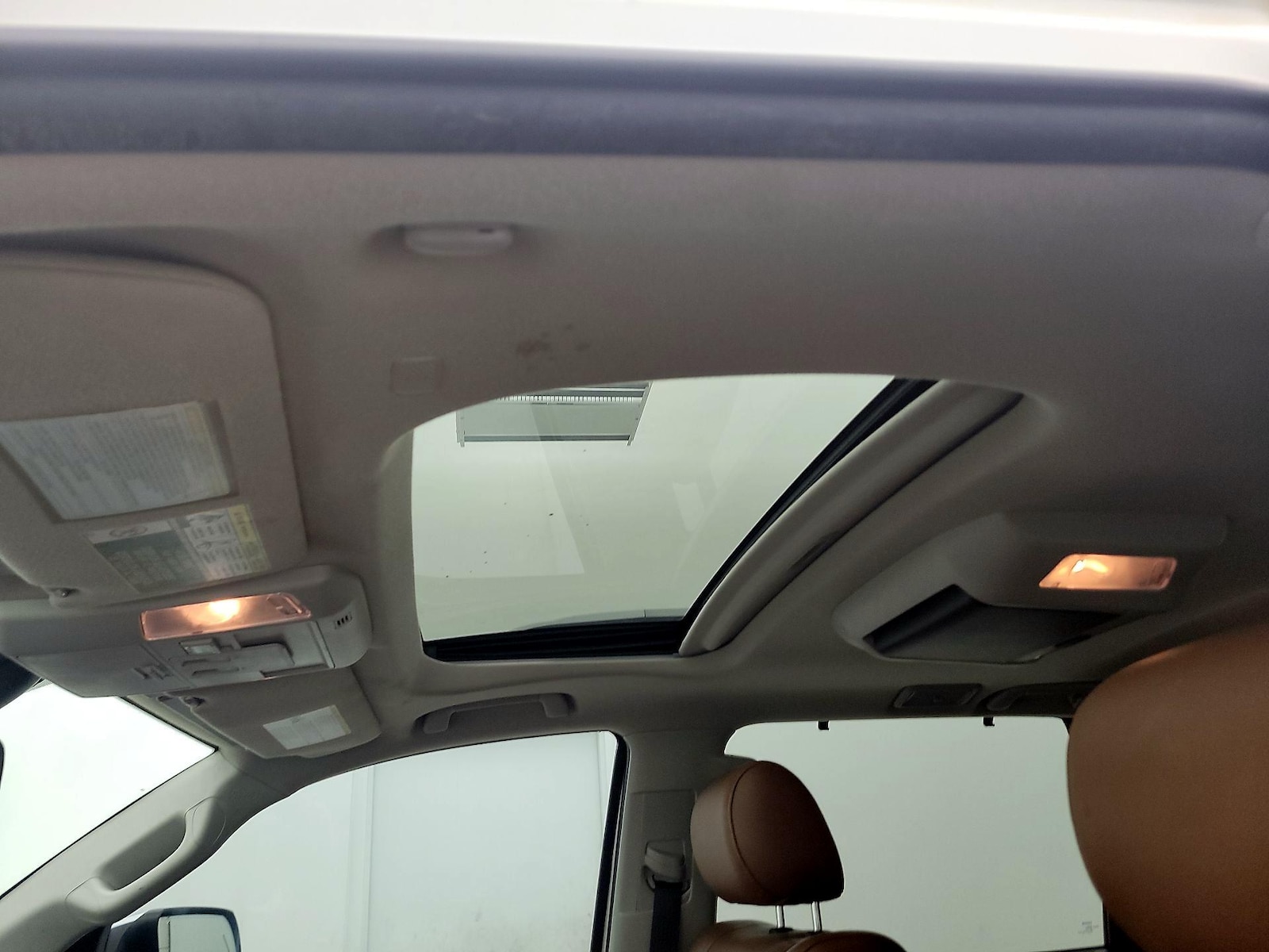 Sunroof(s) & Overhead Airbags