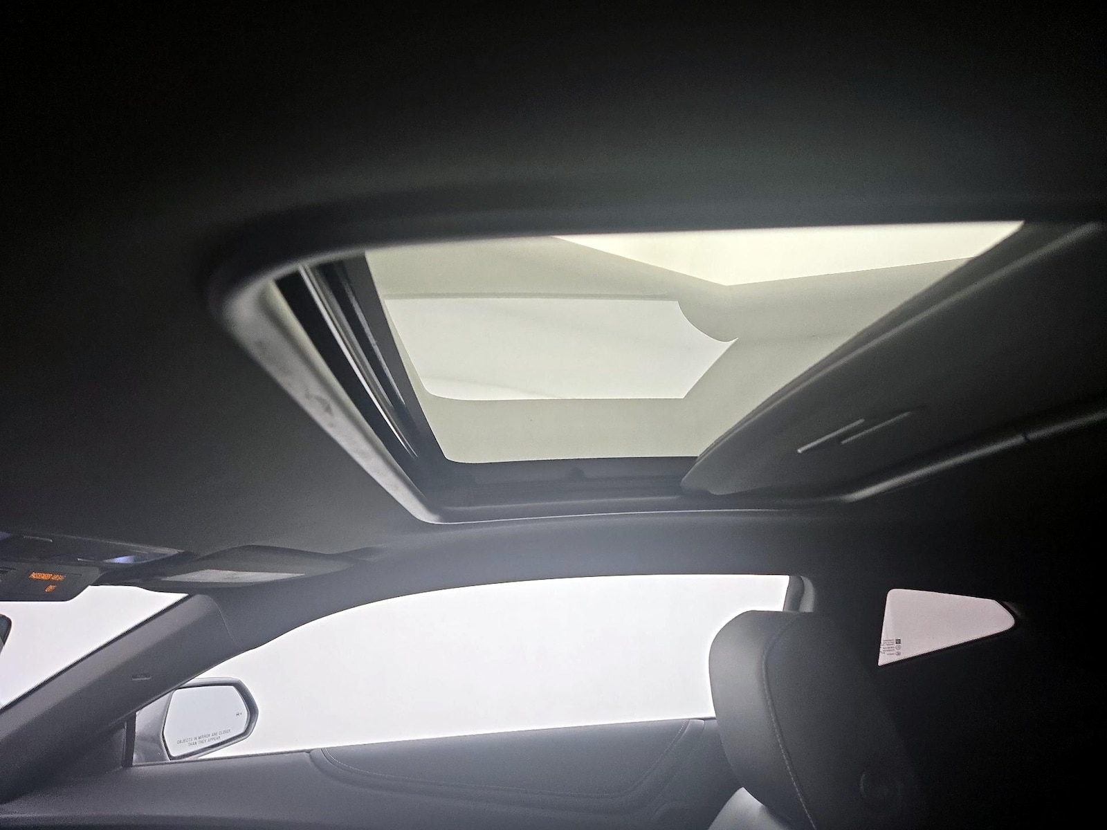 Sunroof(s) & Overhead Airbags