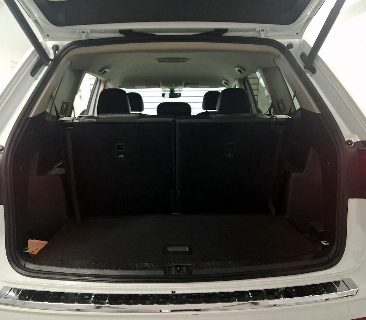 Trunk/Cargo (Seats Up)