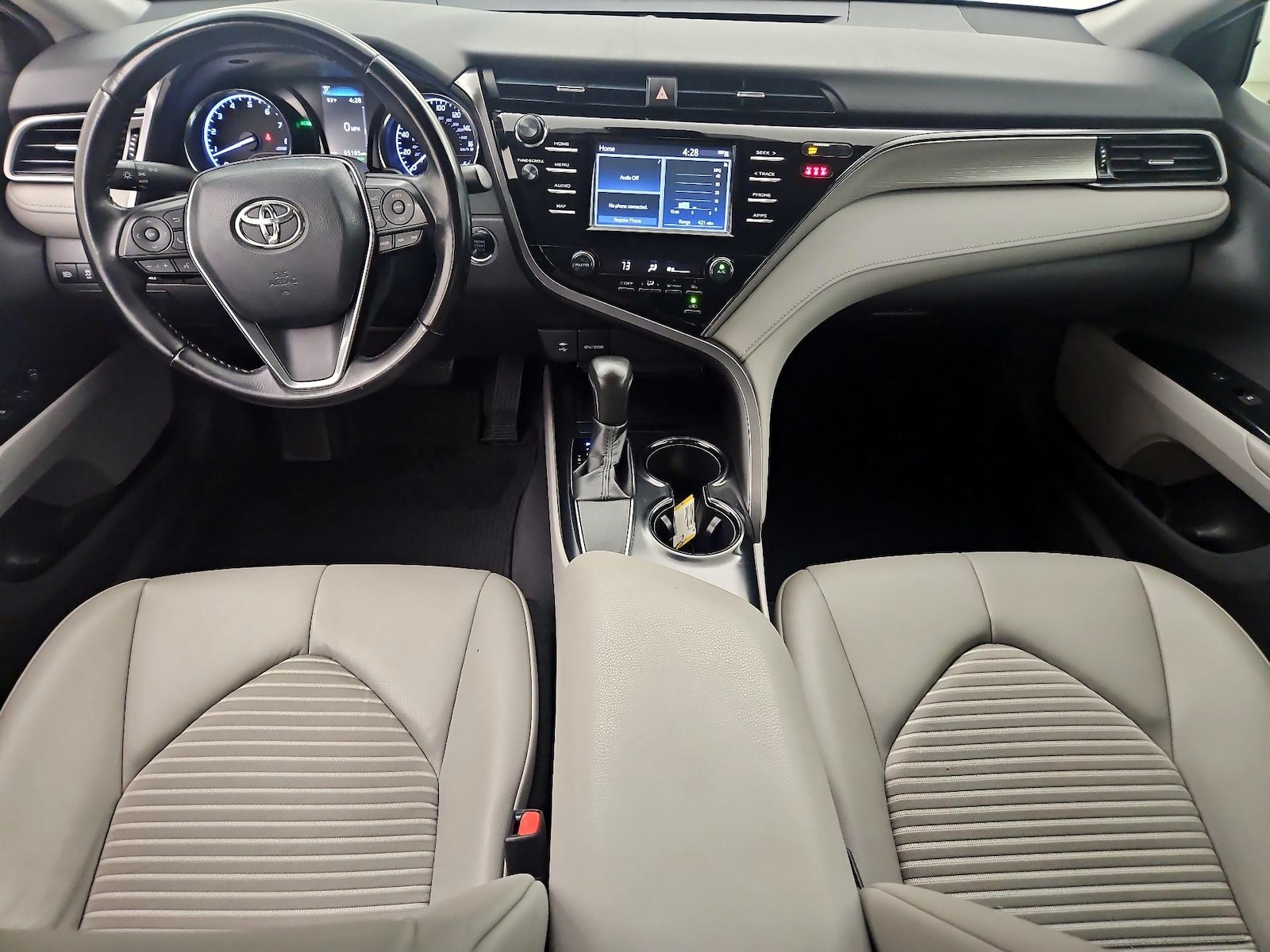 2019 Toyota Camry SE - Photo 10
