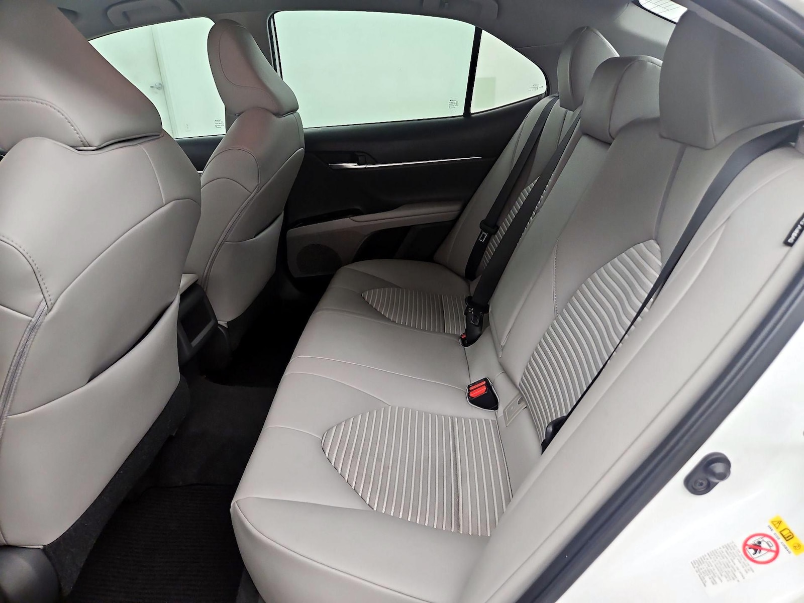2019 Toyota Camry SE - Photo 20
