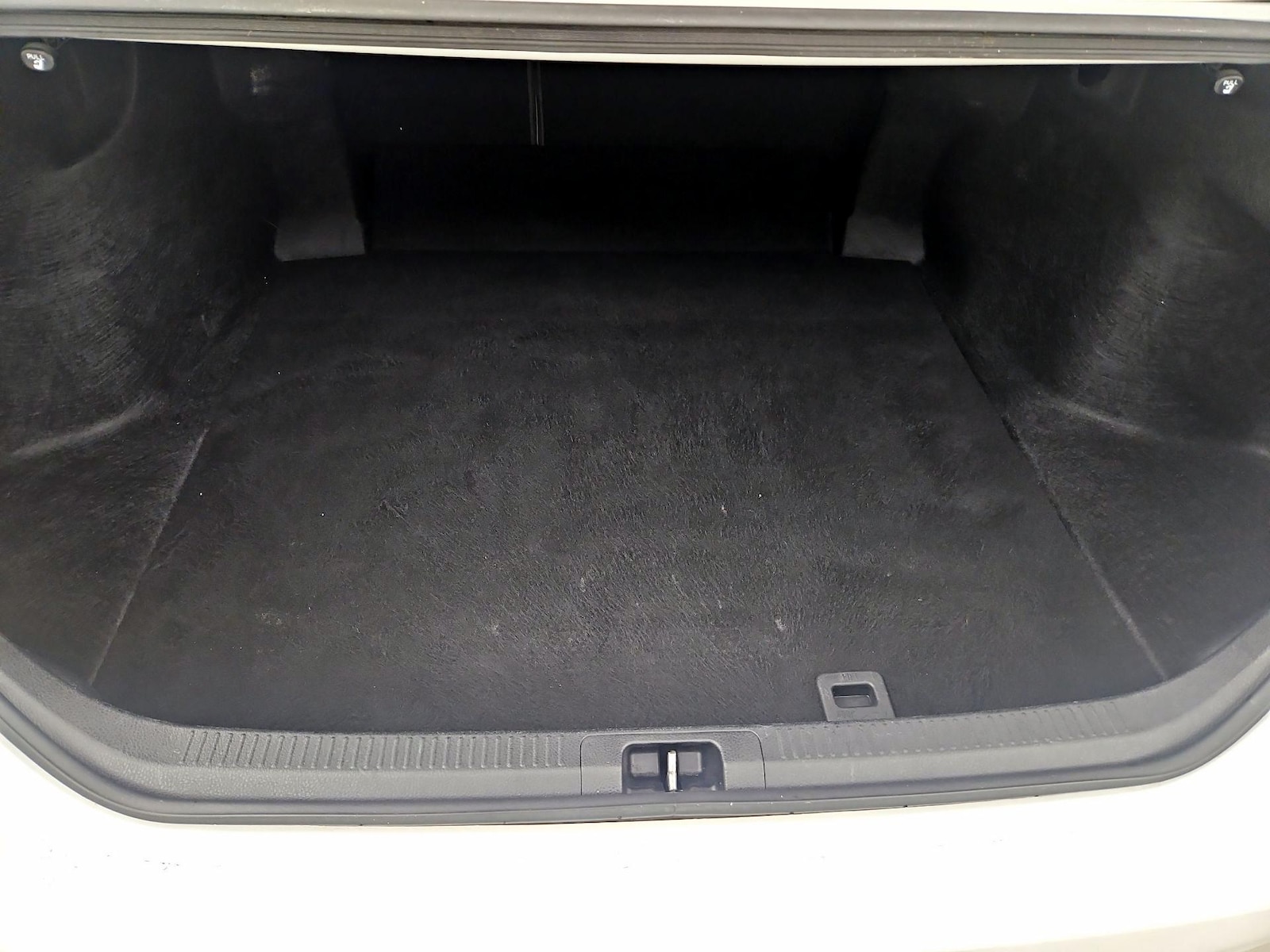 2019 Toyota Camry SE - Photo 21