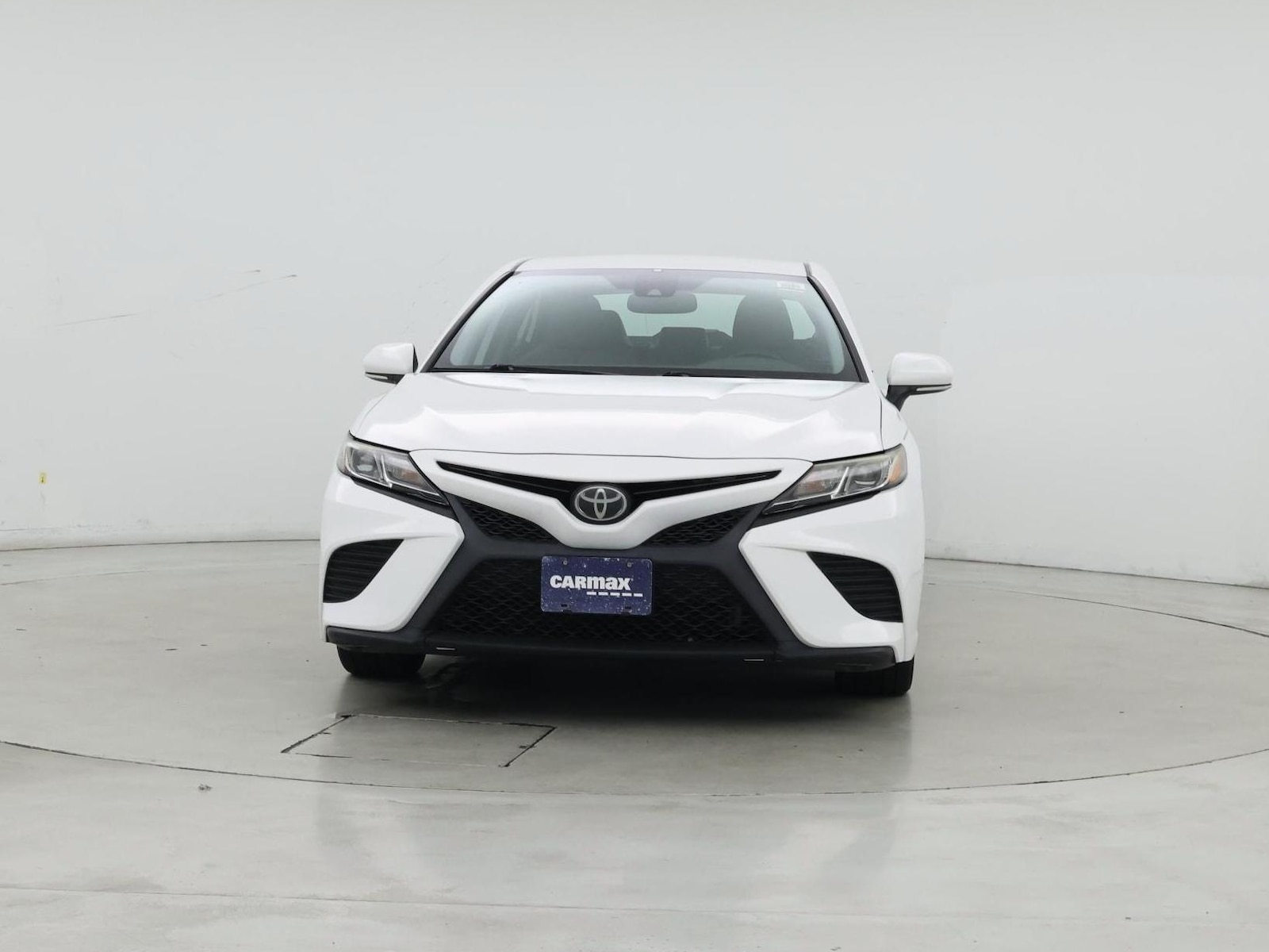 2019 Toyota Camry SE - Photo 6