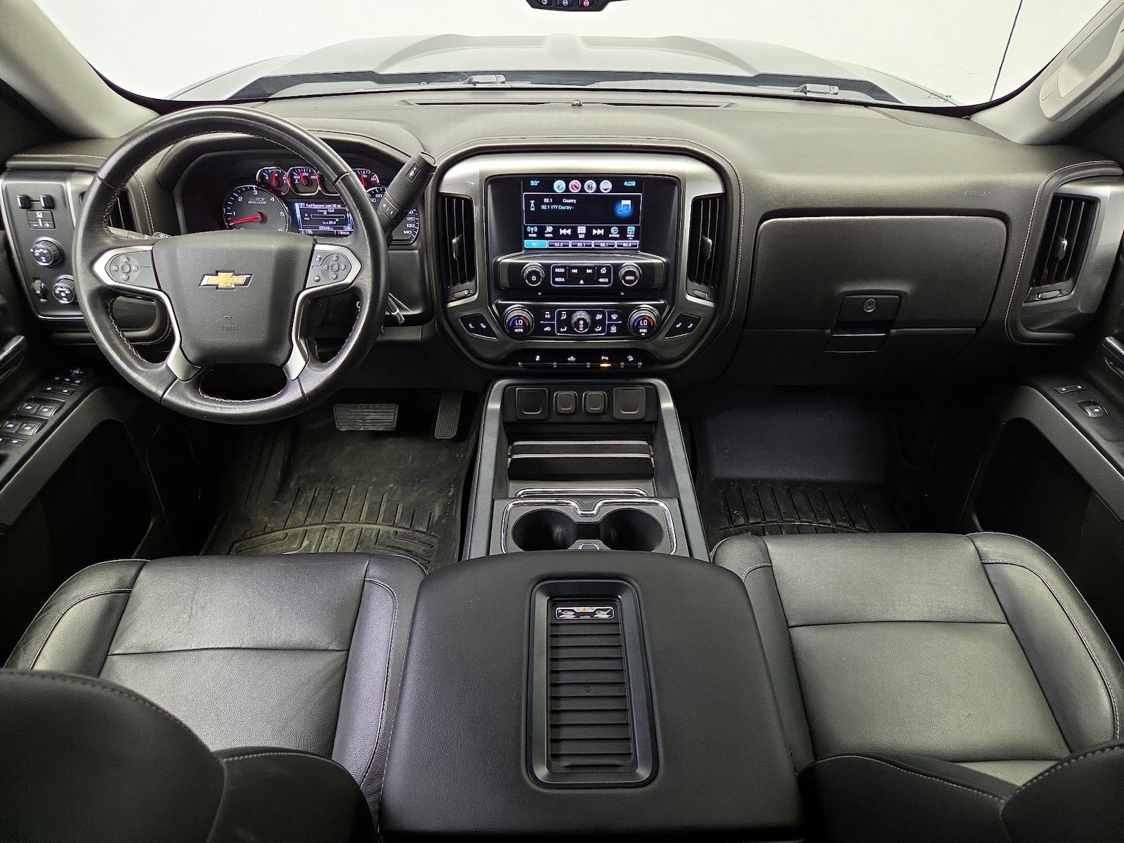 2018 Chevrolet Silverado 1500 LTZ - Photo 10