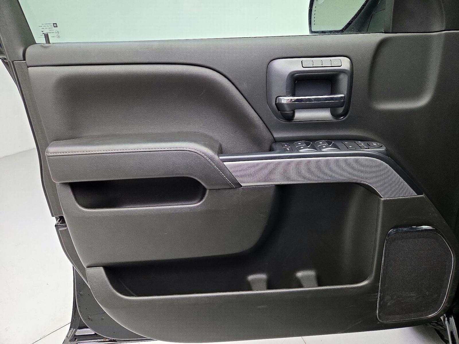 2018 Chevrolet Silverado 1500 LTZ - Photo 13