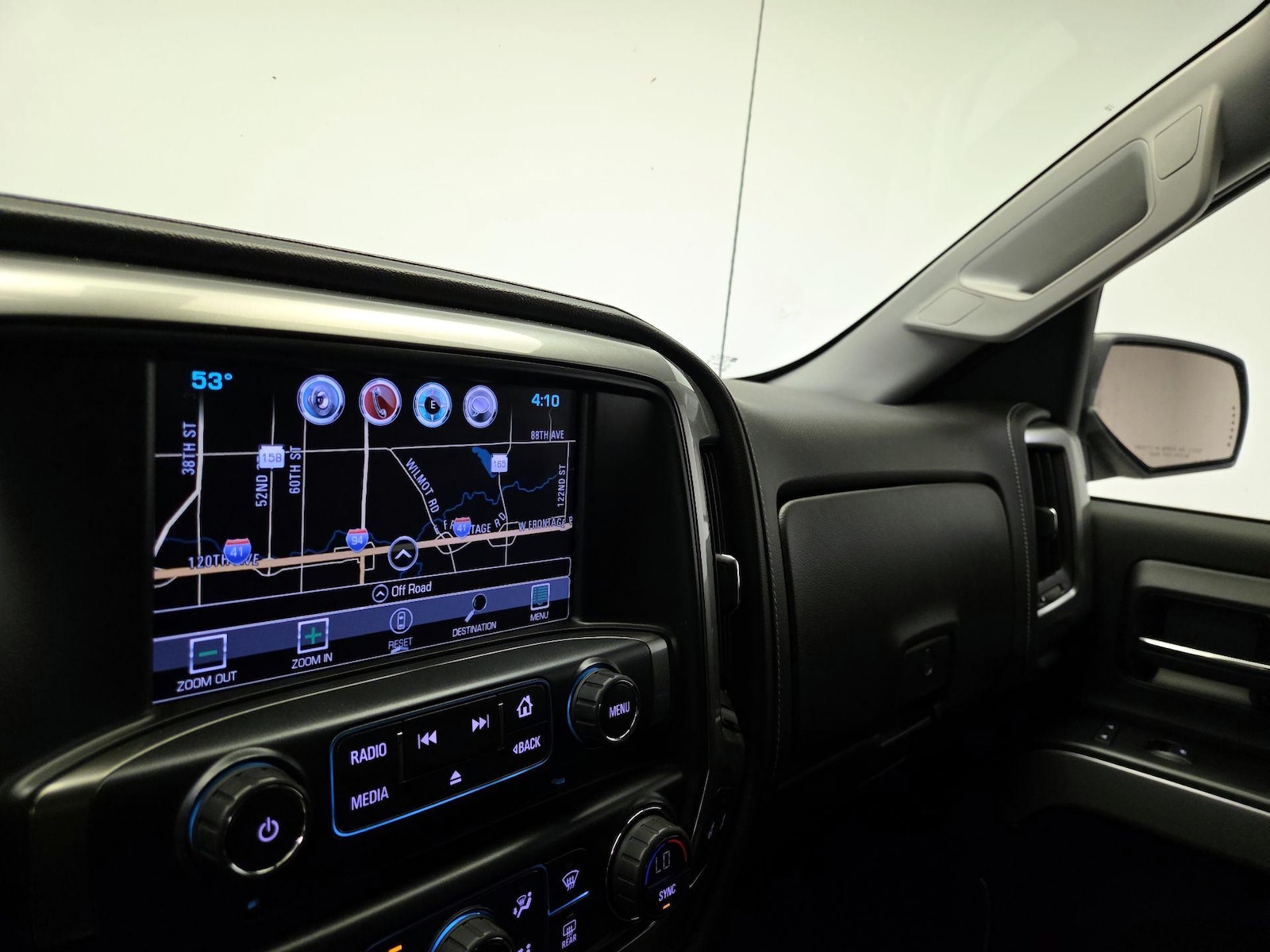 2018 Chevrolet Silverado 1500 LTZ - Photo 15