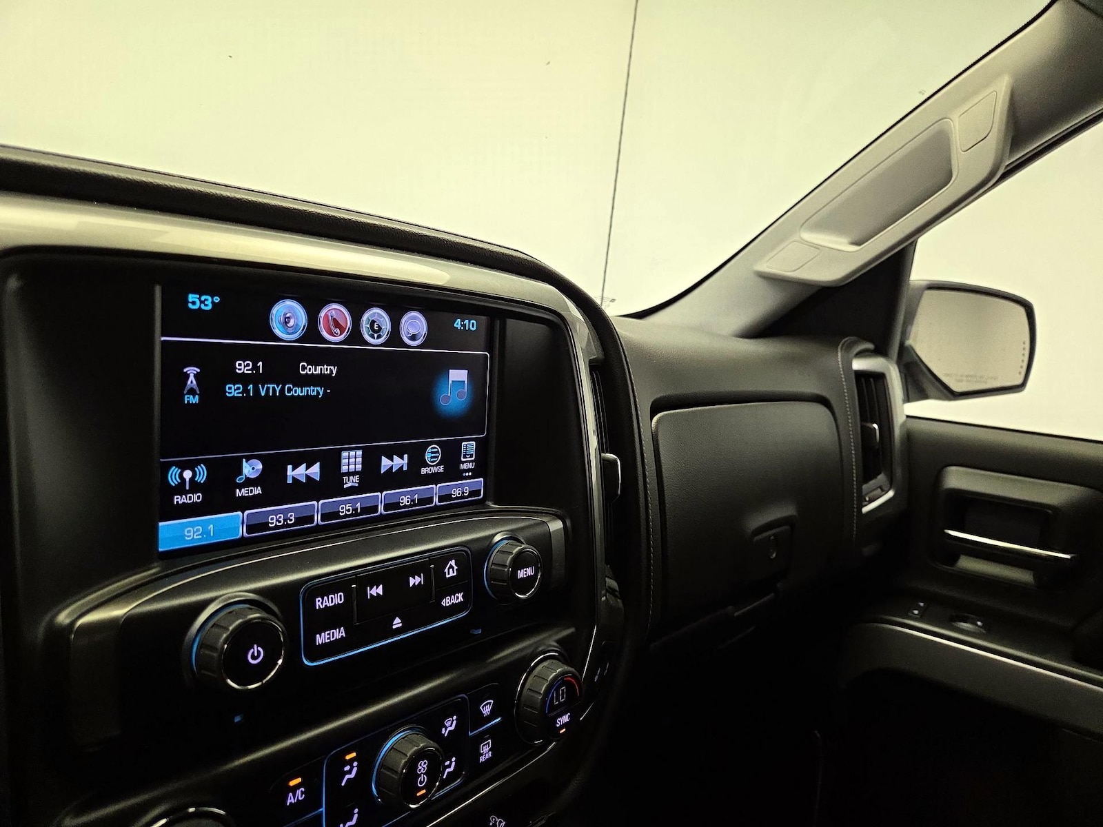 2018 Chevrolet Silverado 1500 LTZ - Photo 17