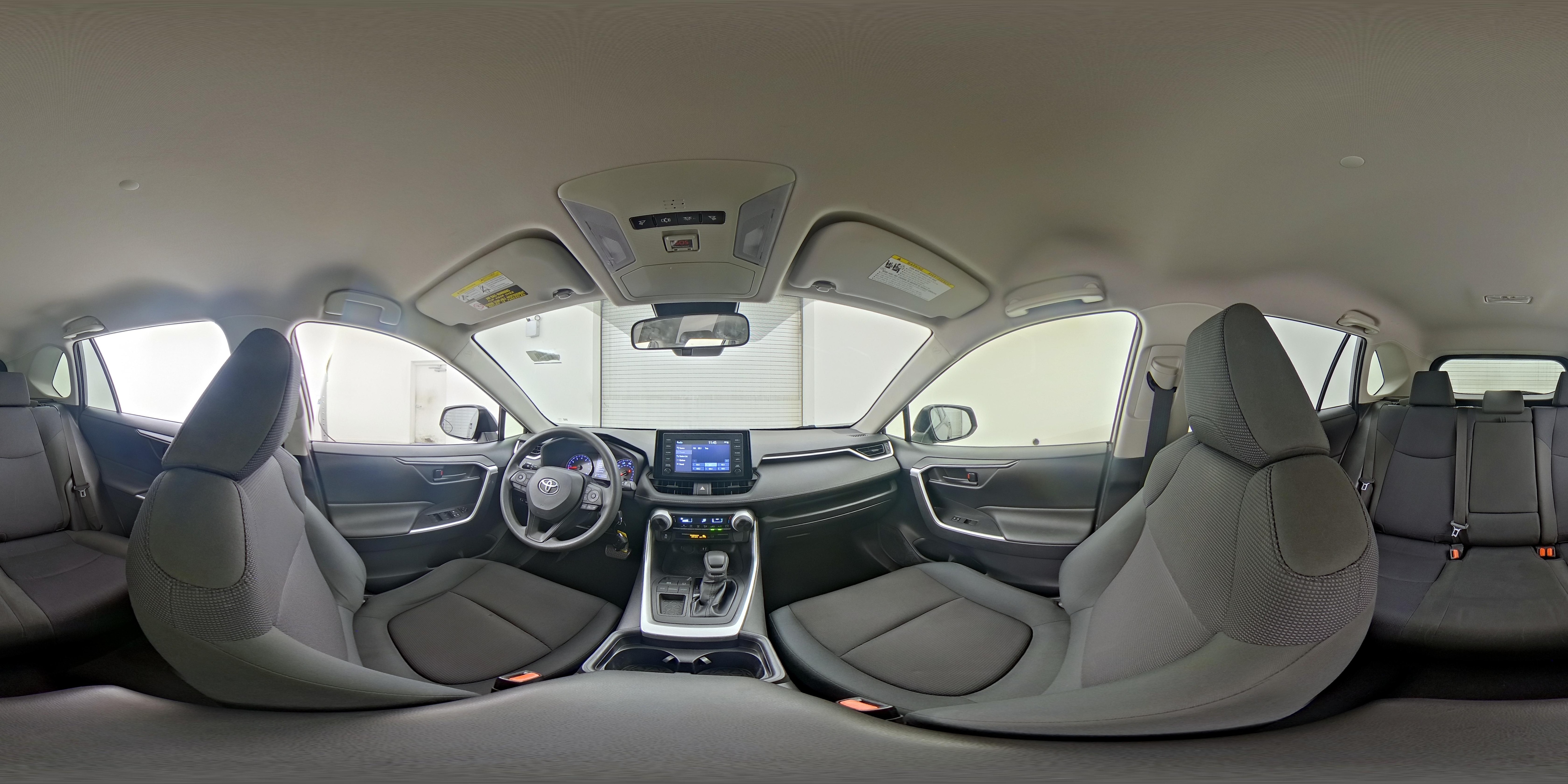 2019 Toyota RAV4 LE - Photo 25