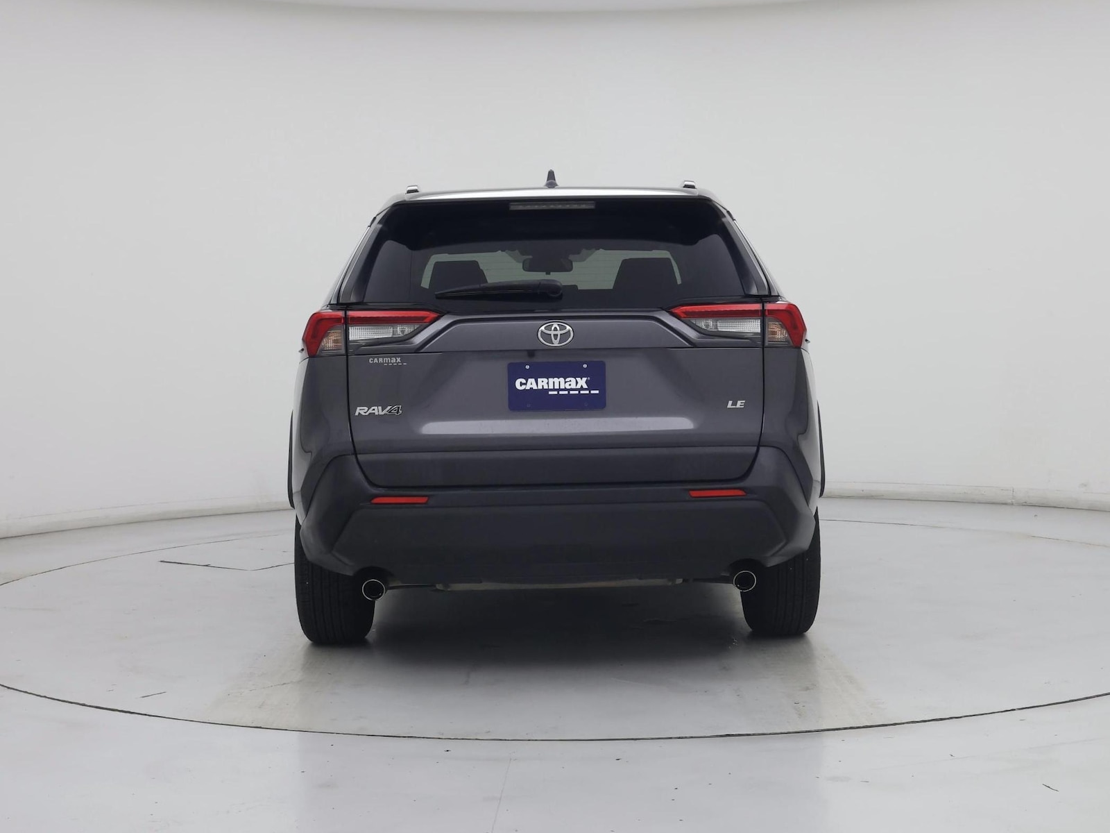 2019 Toyota RAV4 LE - Photo 7