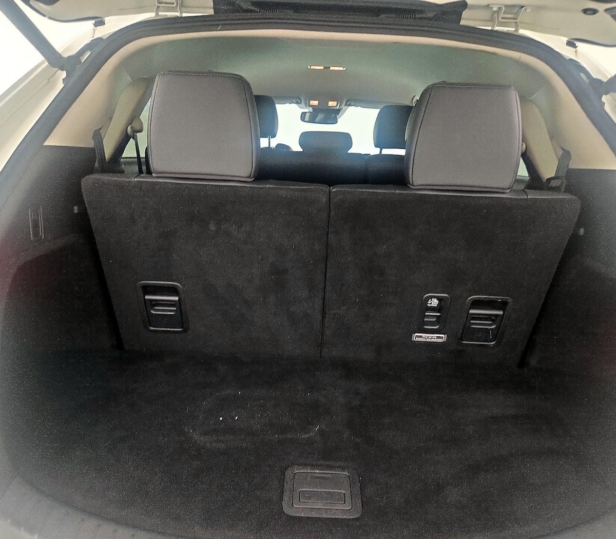 Trunk/Cargo (Seats Up)