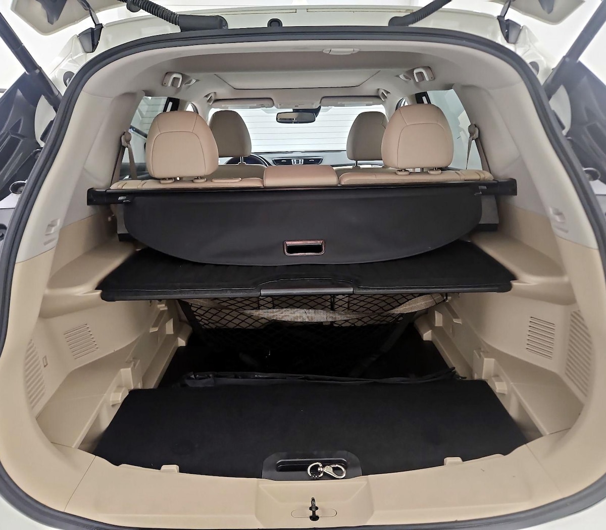 Trunk/Cargo (Seats Up)
