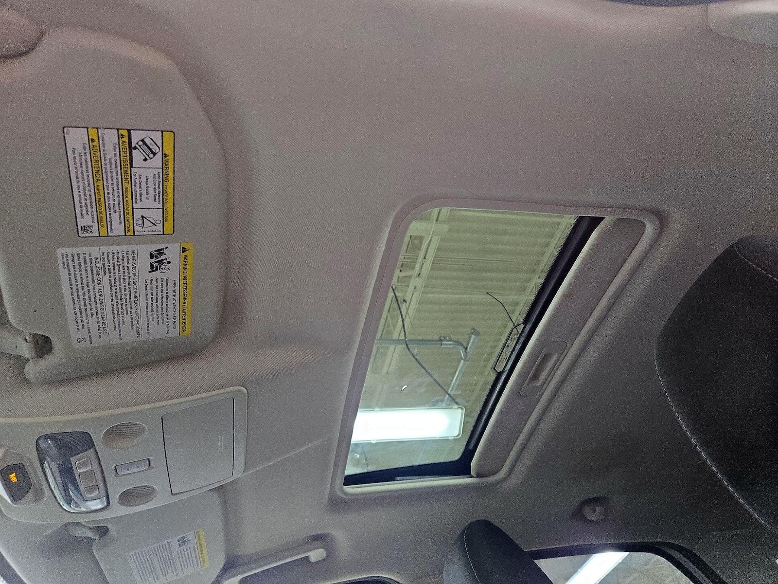 Sunroof(s) & Overhead Airbags