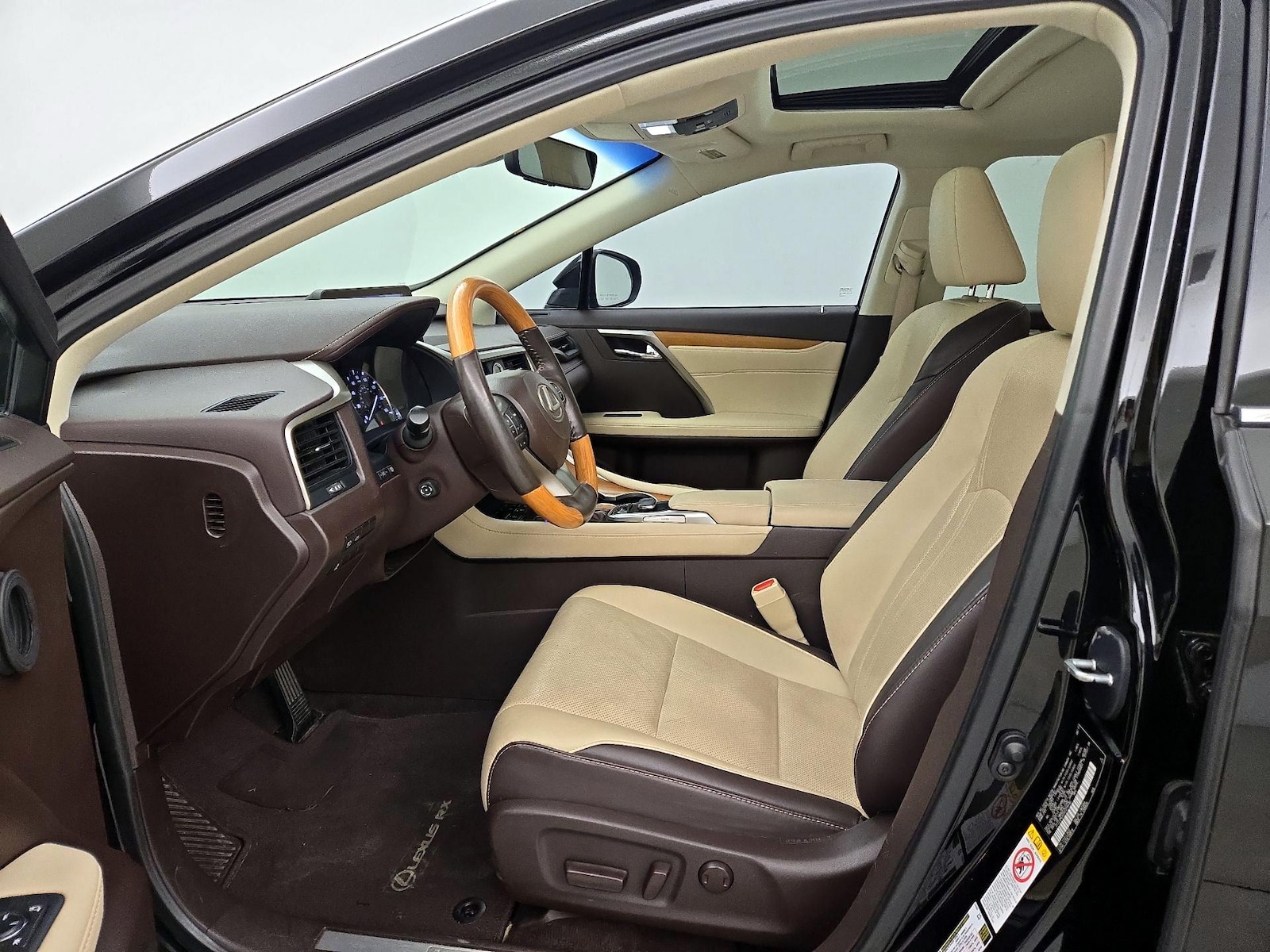 Power Seat(s) & Leather Seats