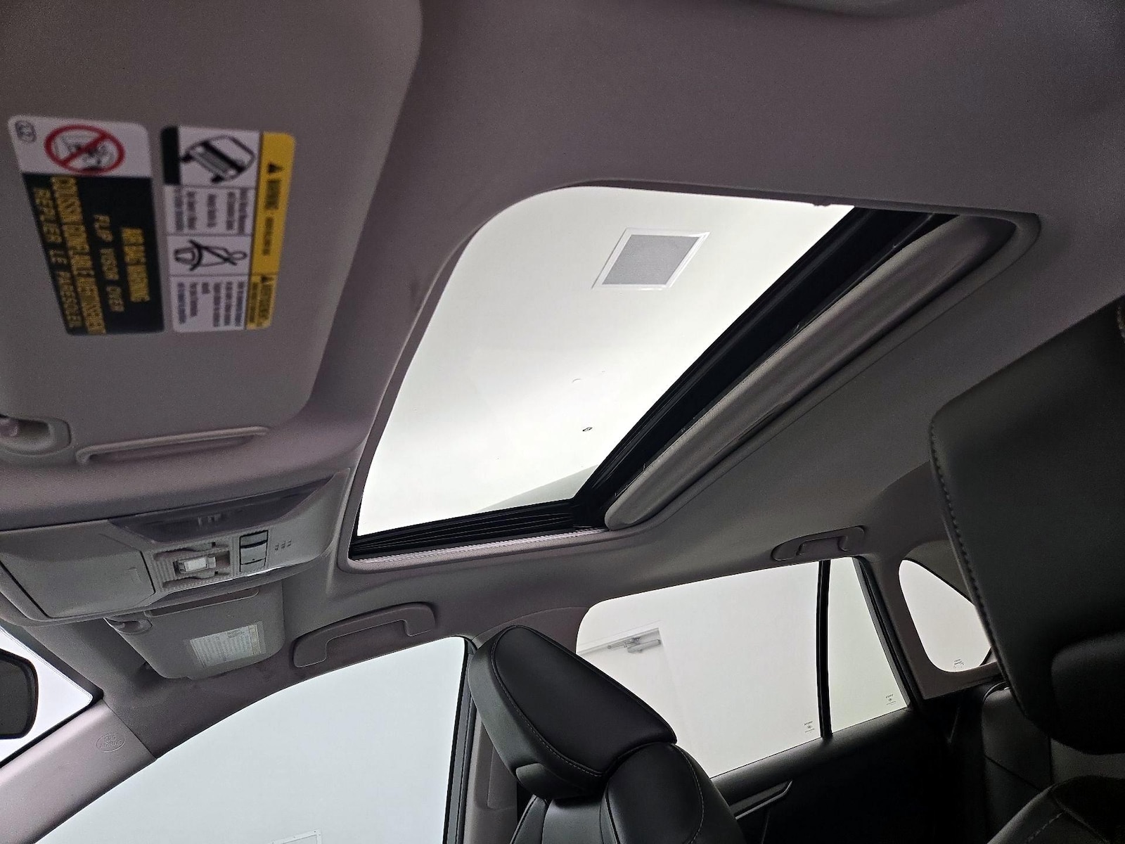 Sunroof(s) & Overhead Airbags