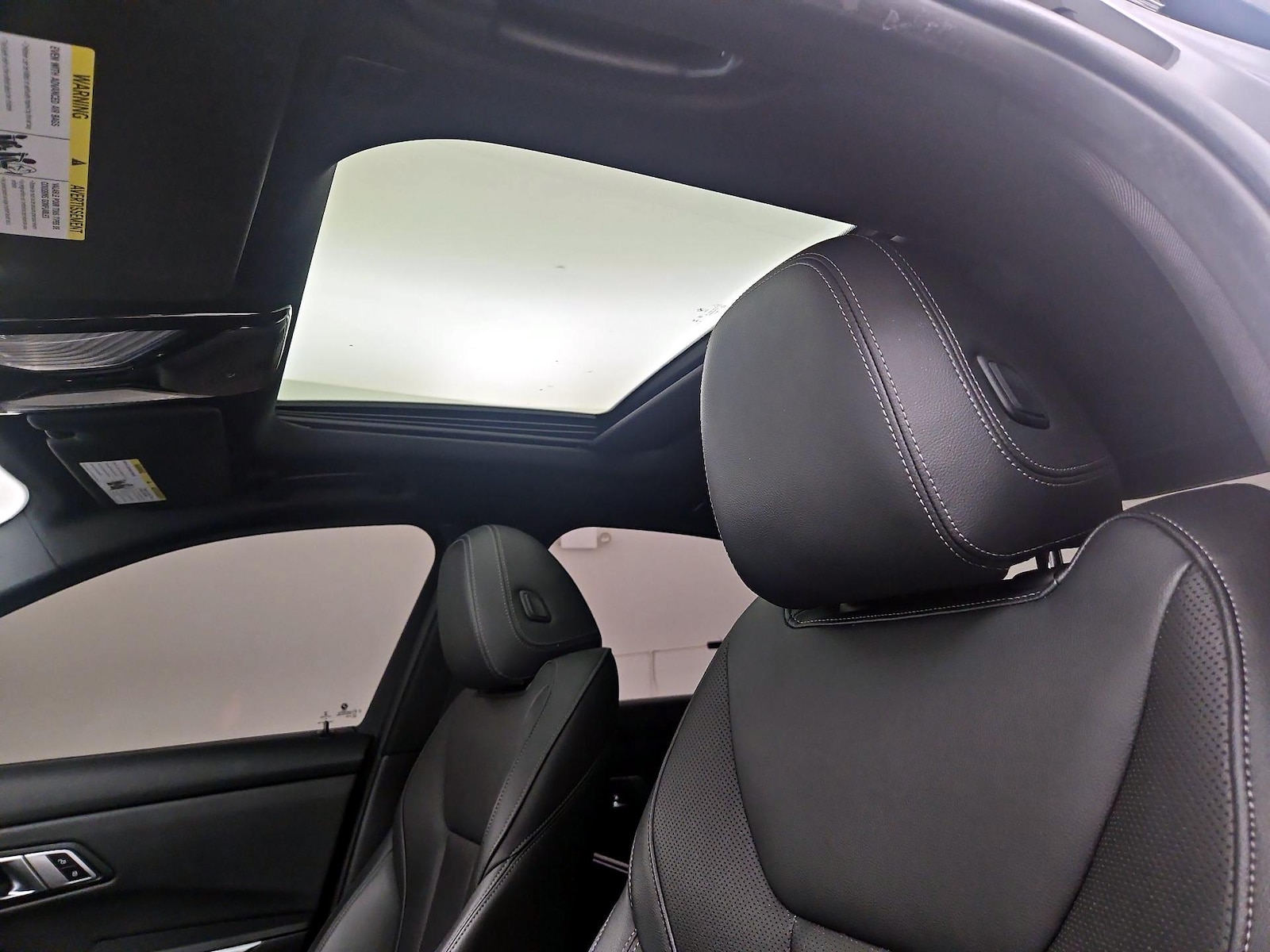 Sunroof(s) & Overhead Airbags