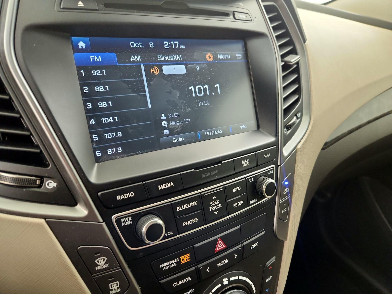 2017 Hyundai Santa Fe Sport - Photo 17