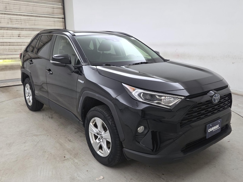 2019 Toyota RAV4 Hybrid XLE
