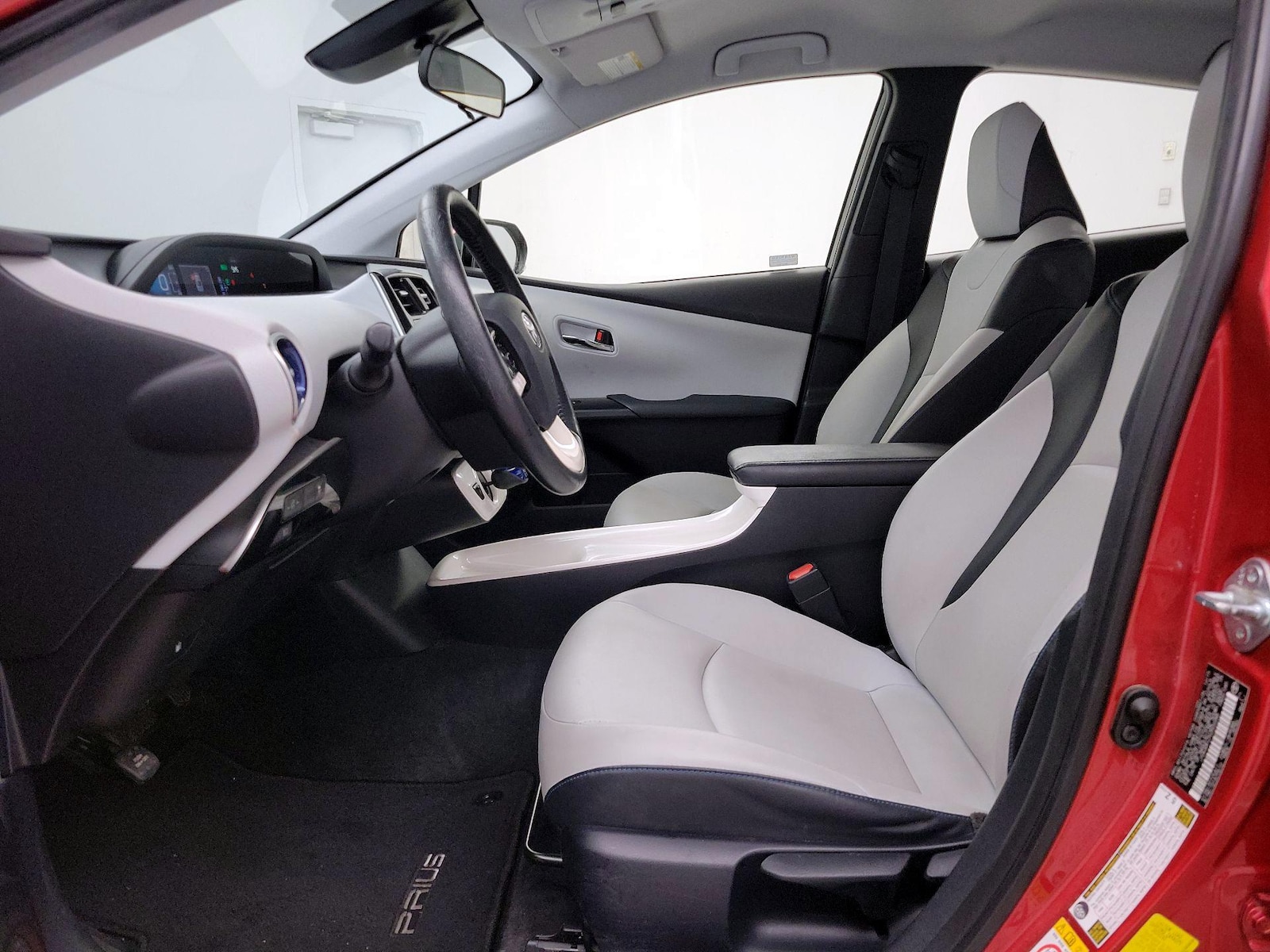 Side Airbags & Leatherette Seats