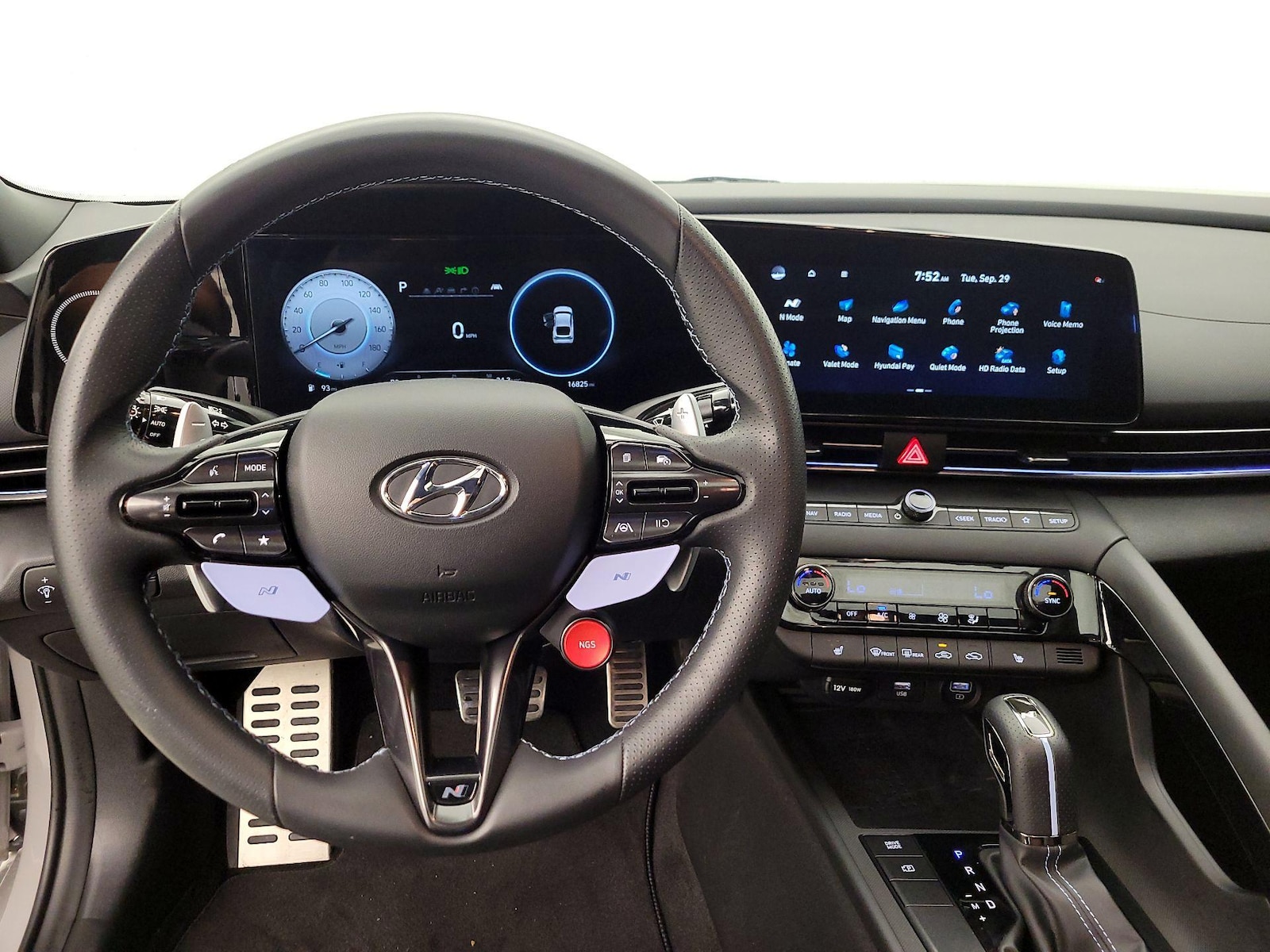 2023 Hyundai Elantra N - Photo 10