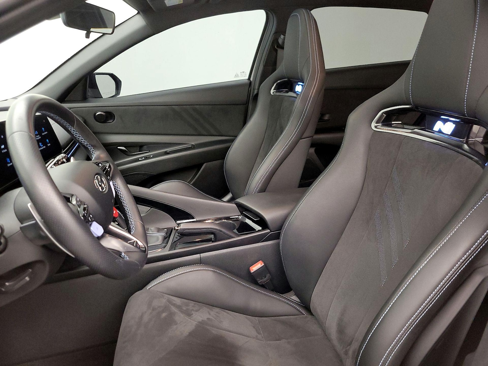 2023 Hyundai Elantra N - Photo 12