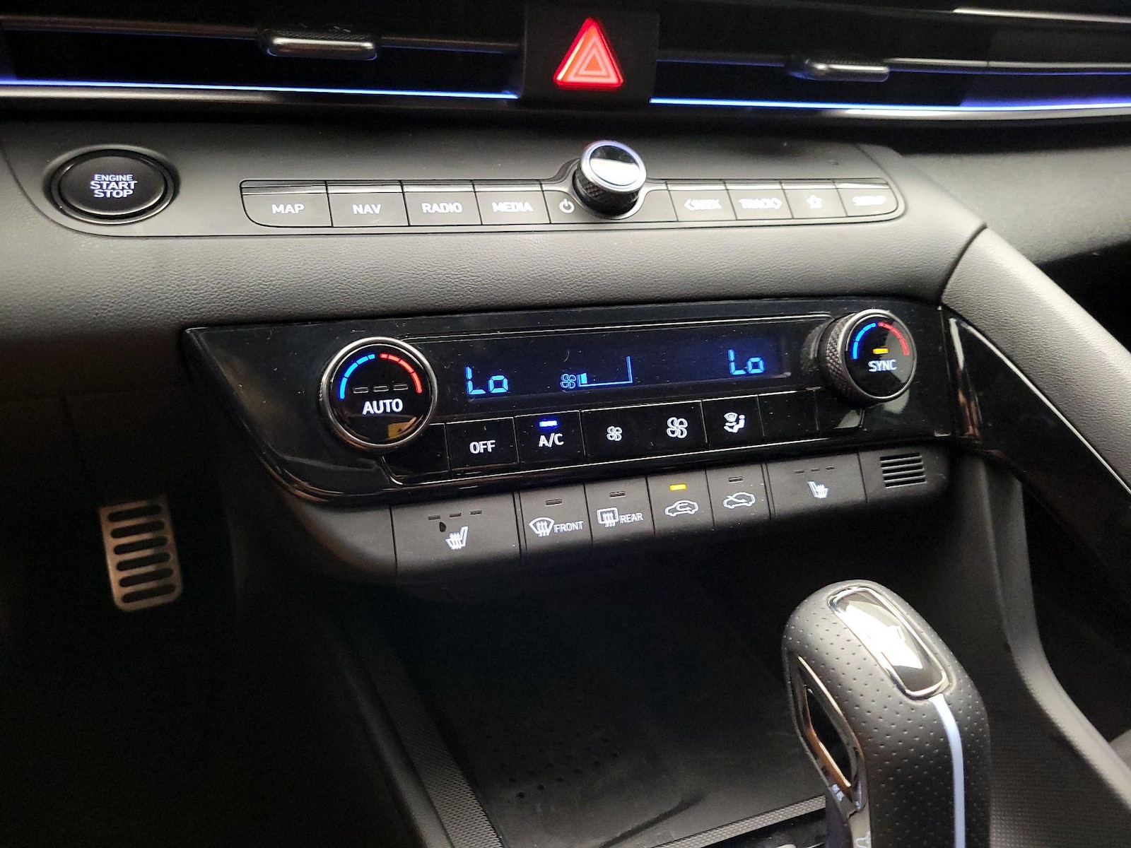 2023 Hyundai Elantra N - Photo 18