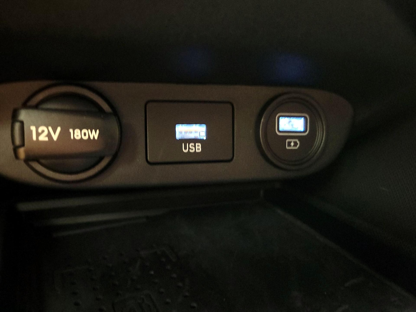 2023 Hyundai Elantra N - Photo 20