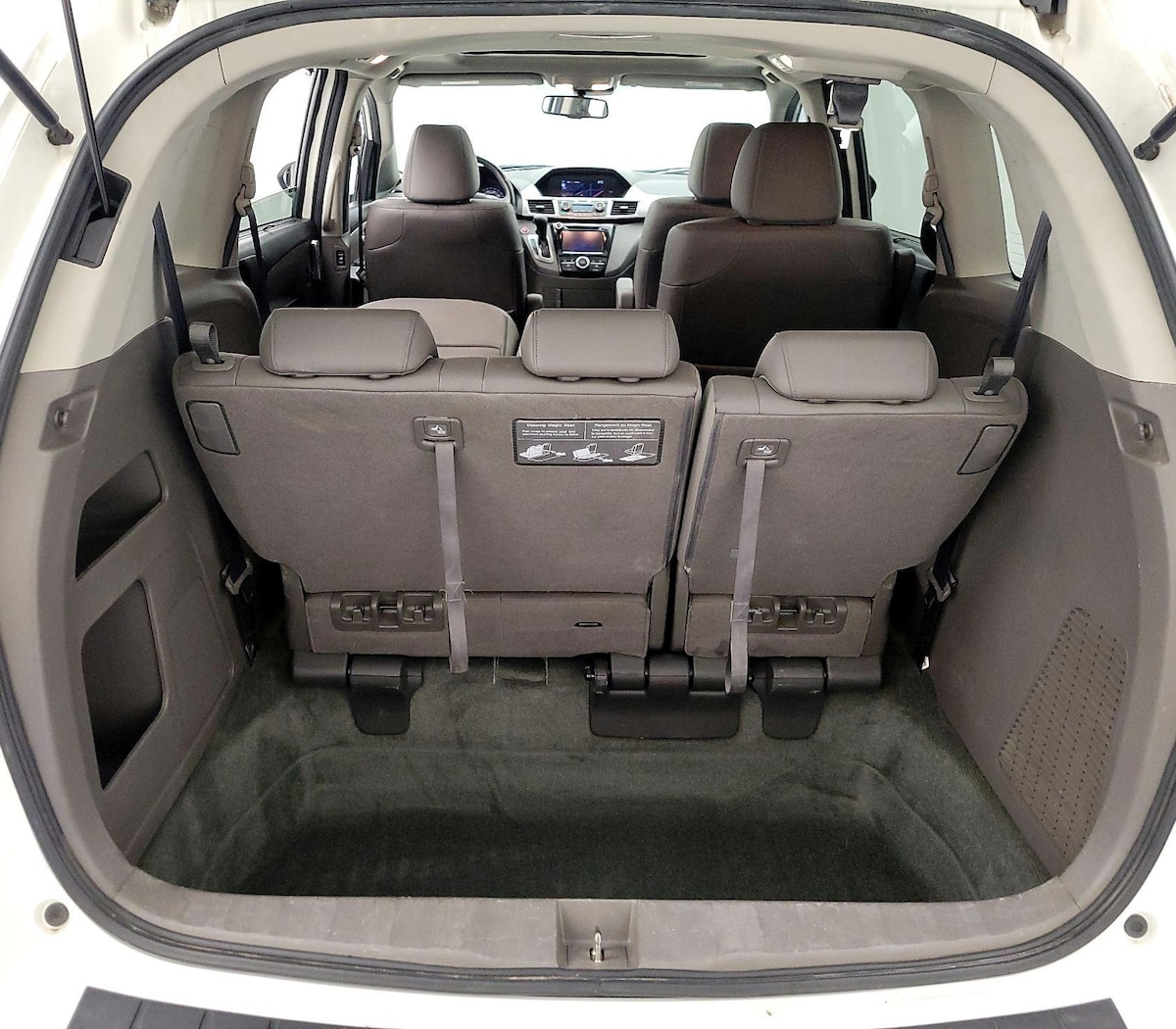 Trunk/Cargo (Seats Up)
