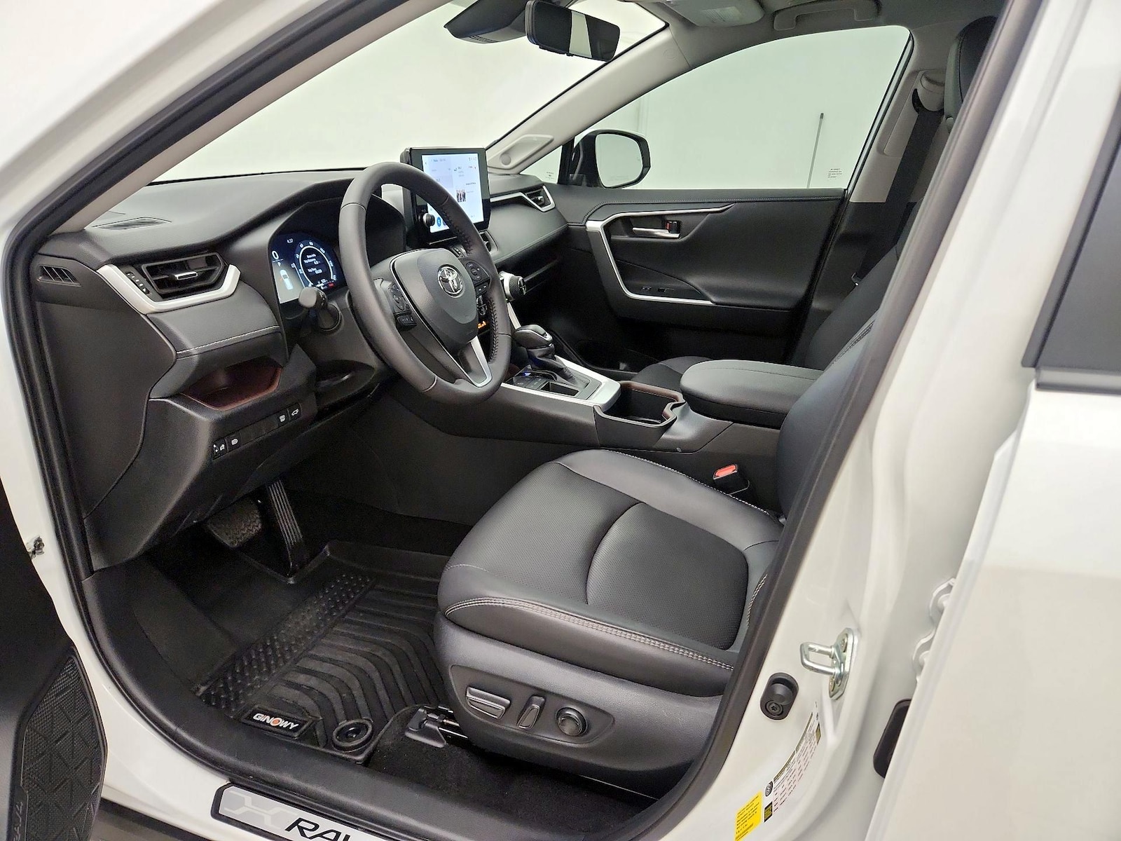 2025 Toyota RAV4 Limited - Photo 12