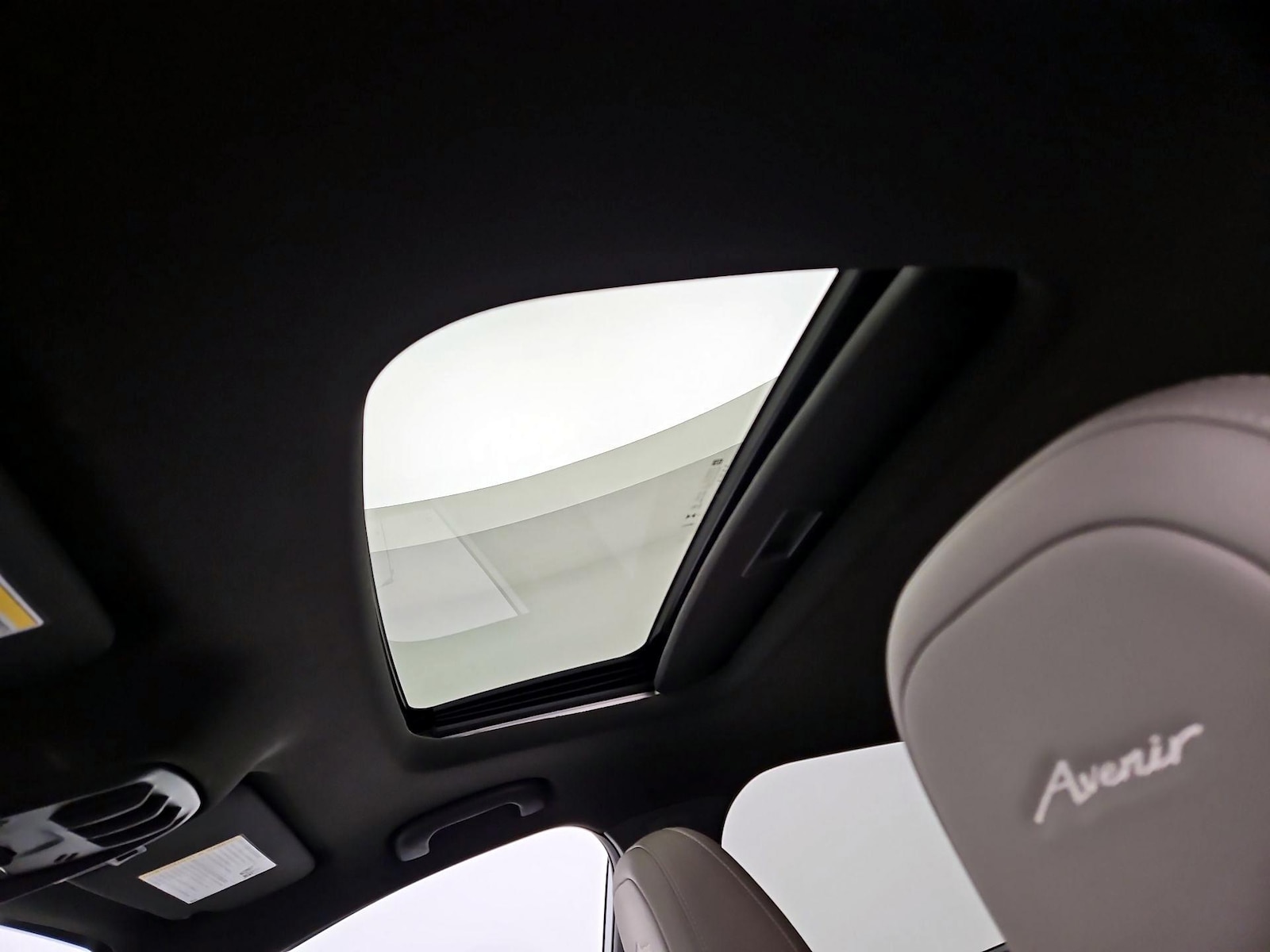 Sunroof(s) & Overhead Airbags