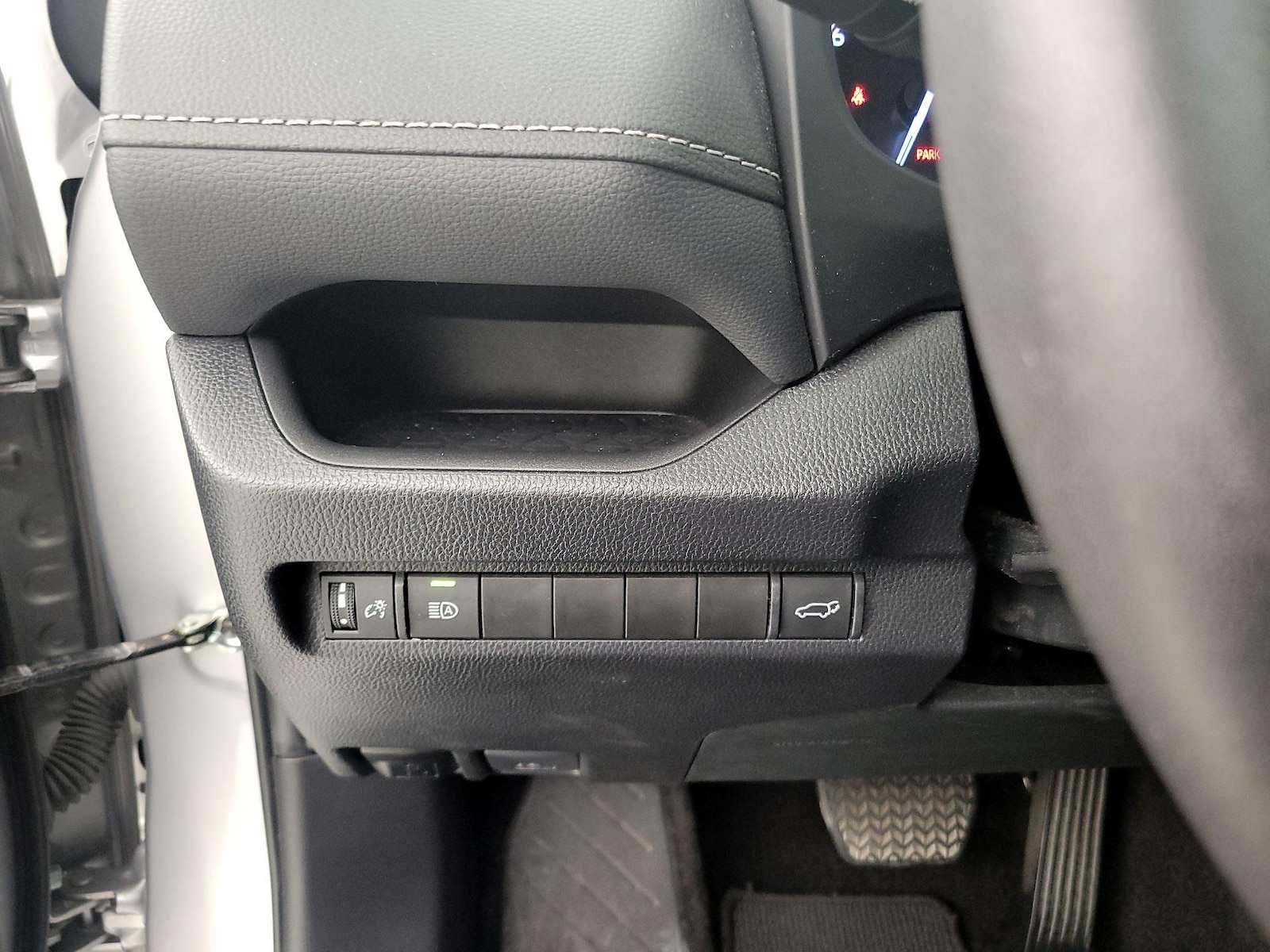 2024 Toyota RAV4 XLE Premium - Photo 14