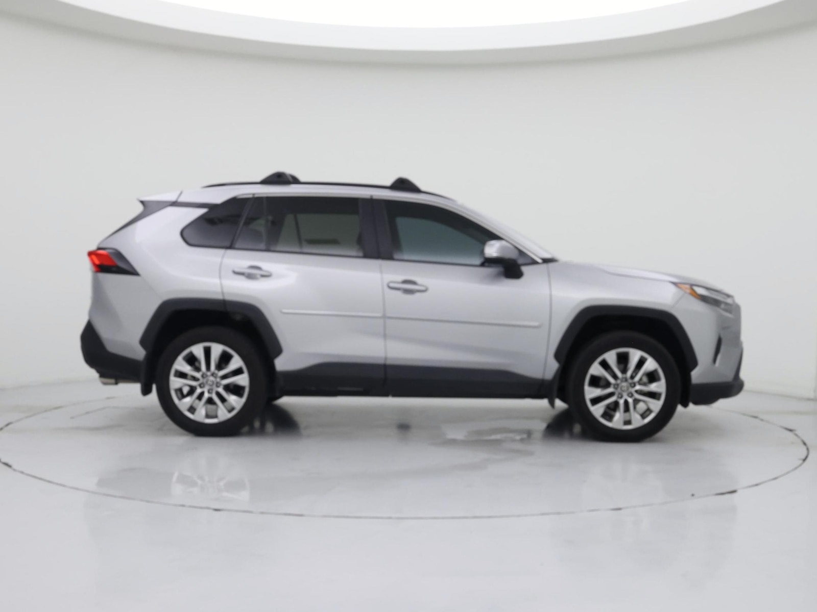 2024 Toyota RAV4 XLE Premium - Photo 8
