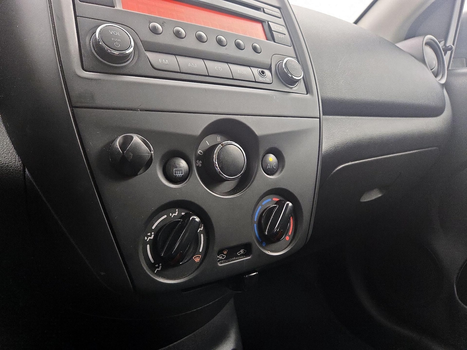 2015 Nissan Versa Sedan S Plus - Photo 16