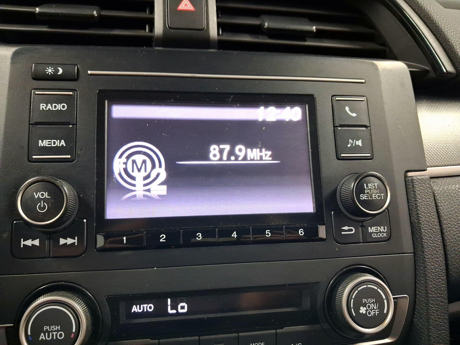 2018 Honda Civic LX - Photo 16