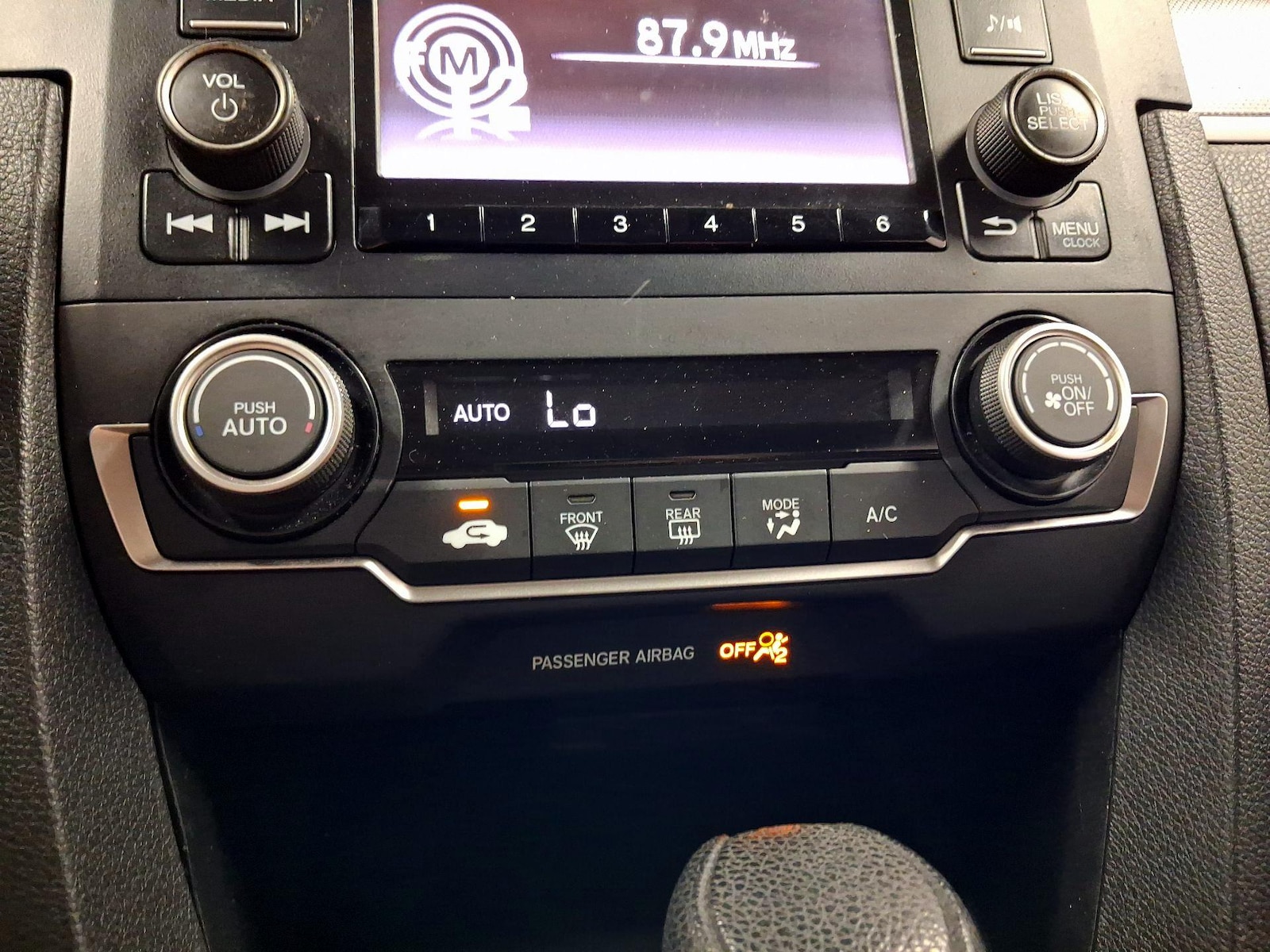 2018 Honda Civic LX - Photo 17