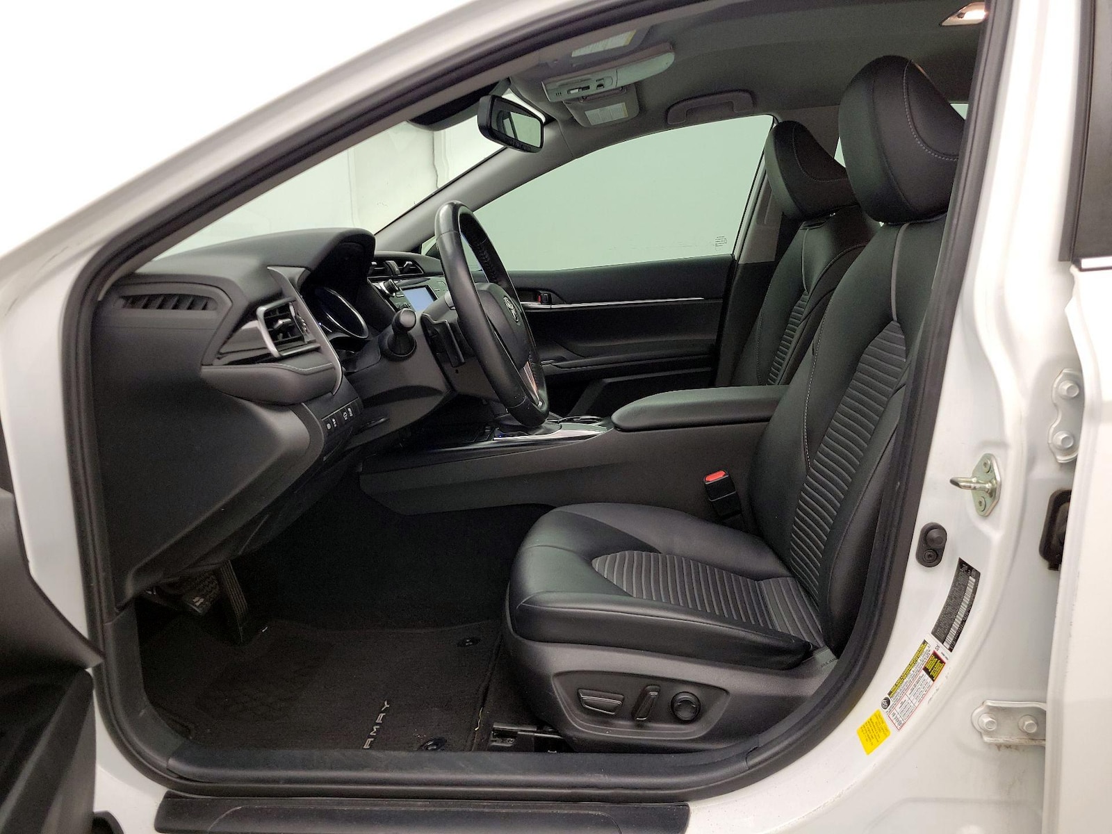 Power Seat(s) & Side Airbags