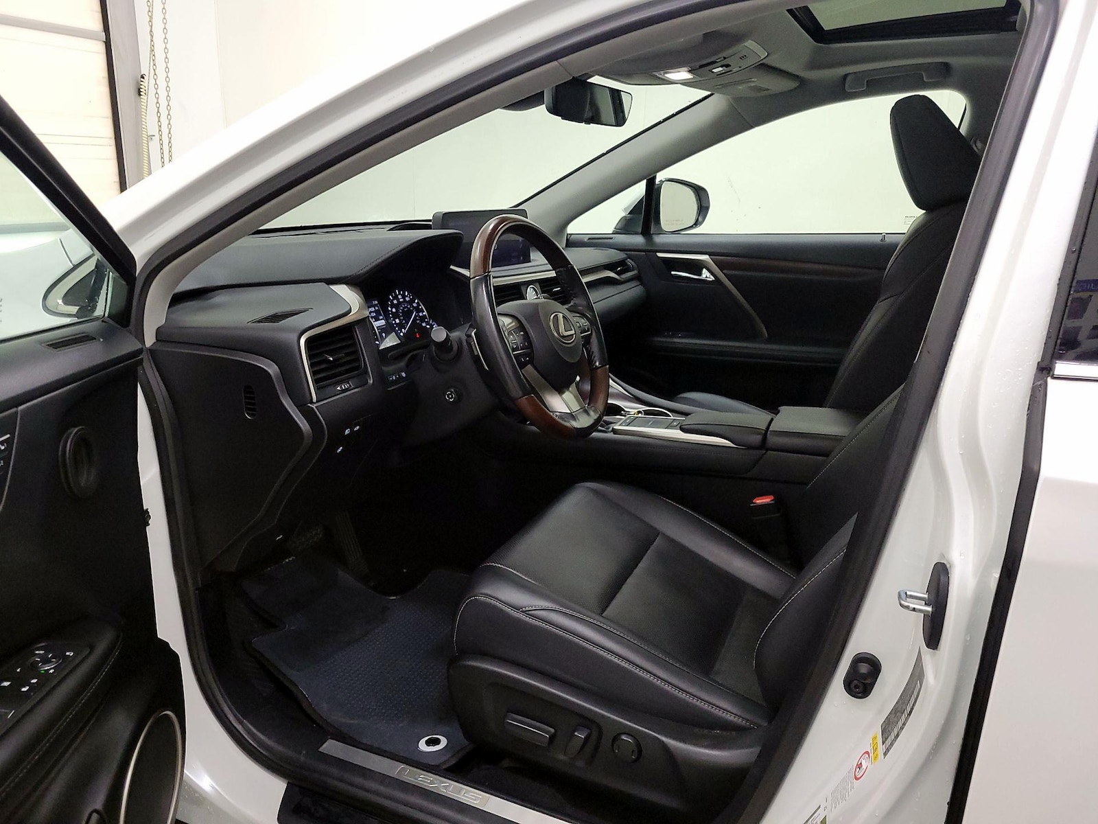 2020 Lexus RX 350 - Photo 12