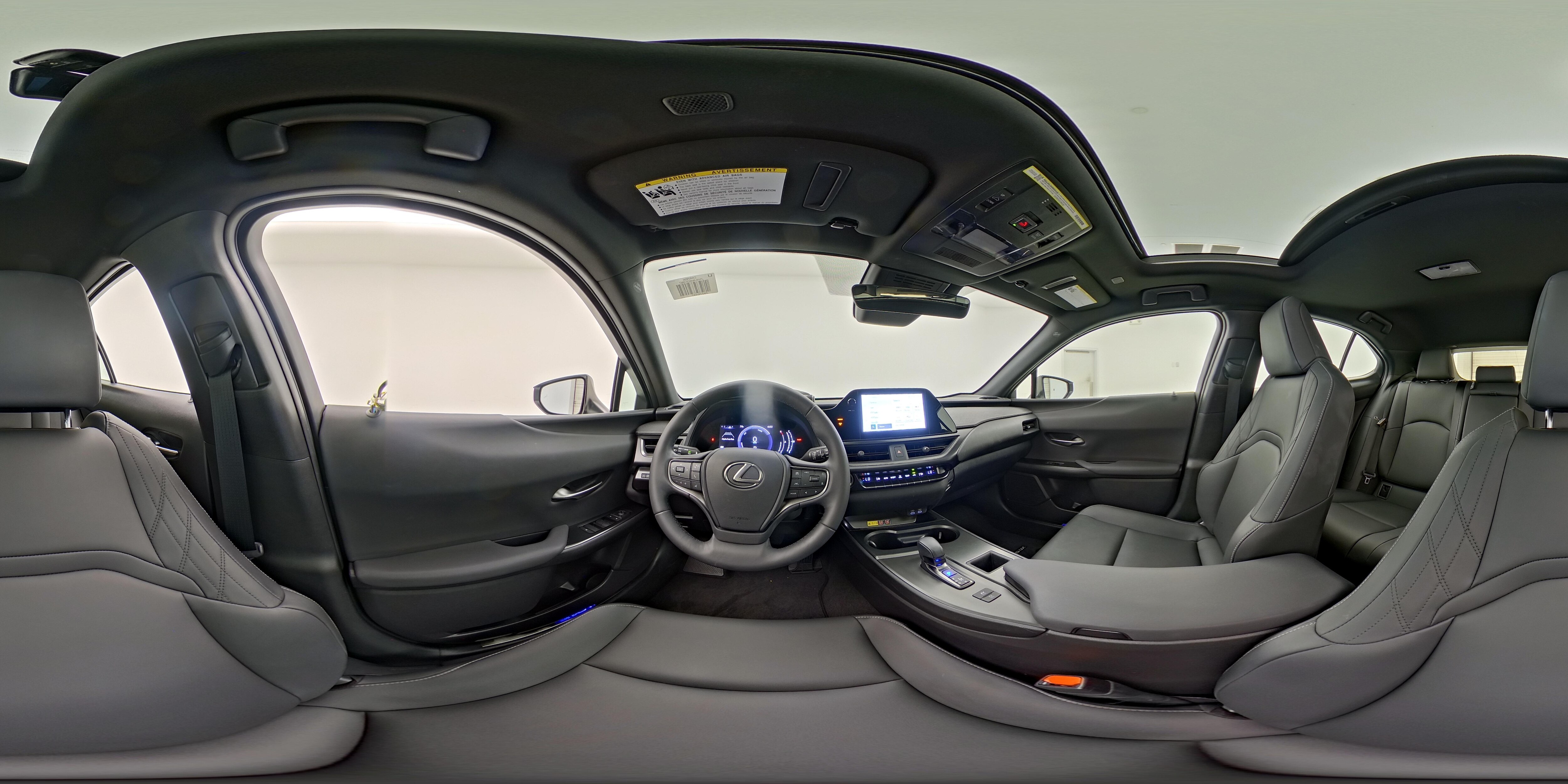 2025 Lexus UX Hybrid 300h - Photo 26