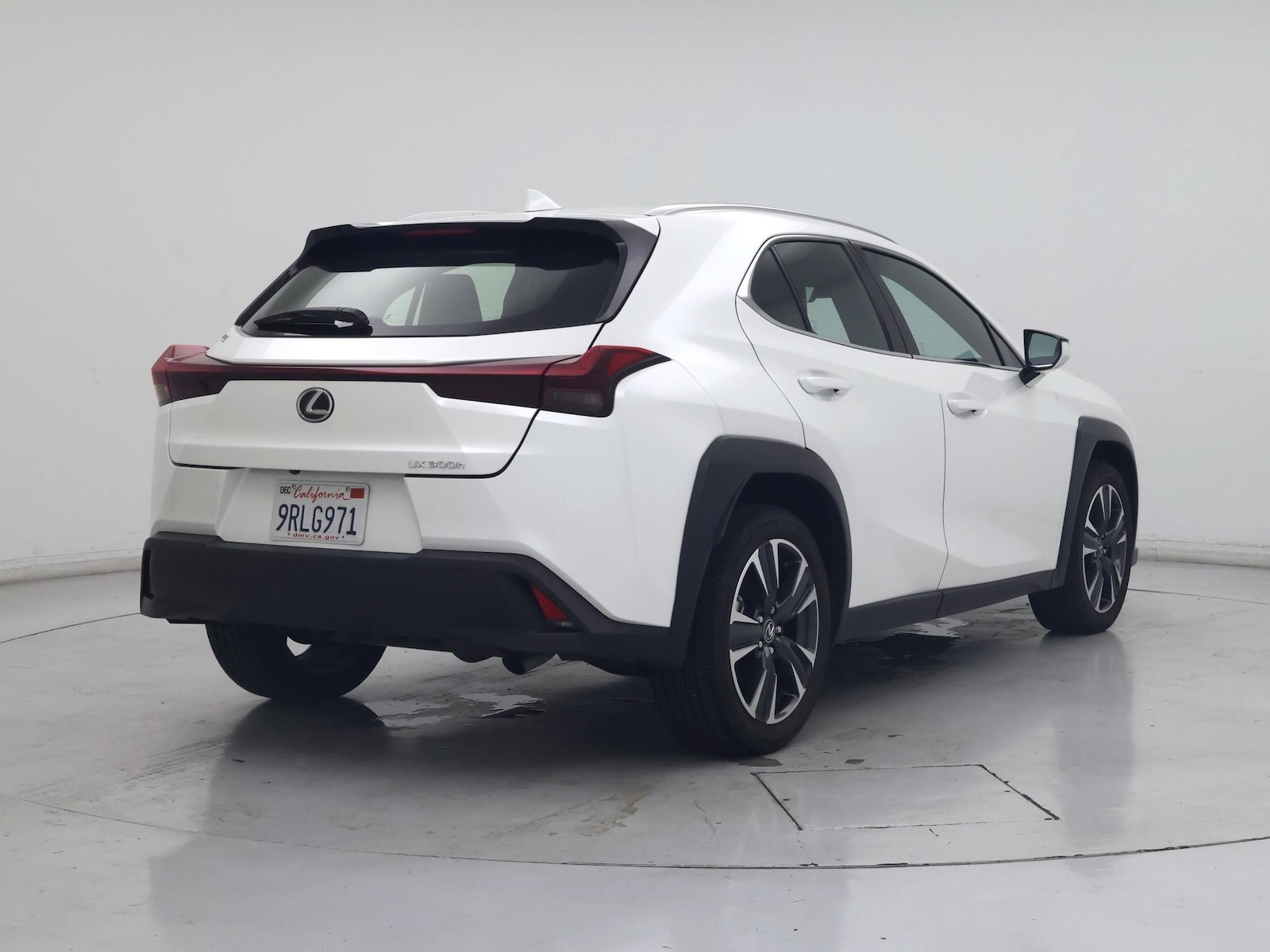 2025 Lexus UX Hybrid 300h - Photo 9