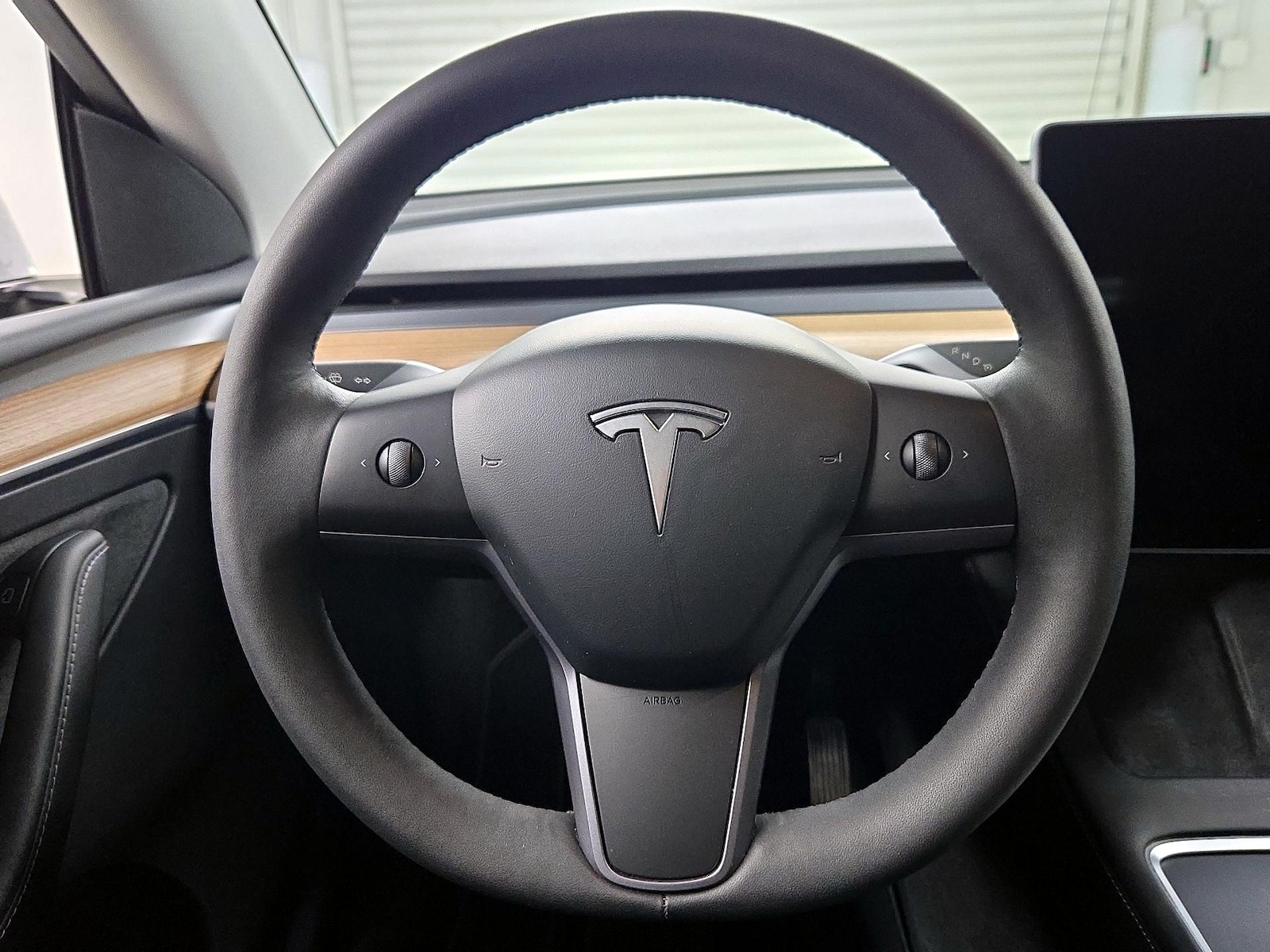 2023 Tesla Model Y Long Range - Photo 11