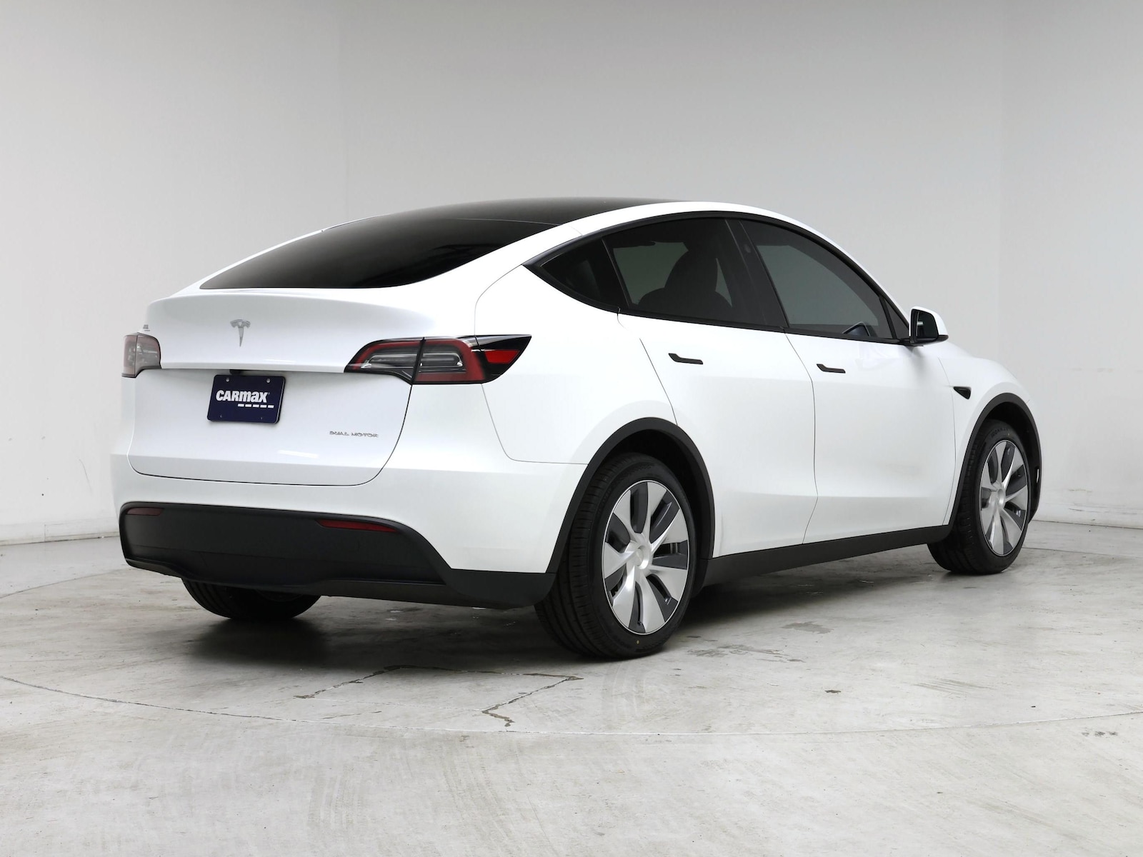 2023 Tesla Model Y Long Range - Photo 9