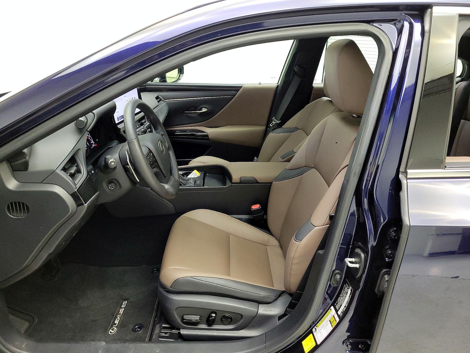 2023 Lexus ES 350 - Photo 12
