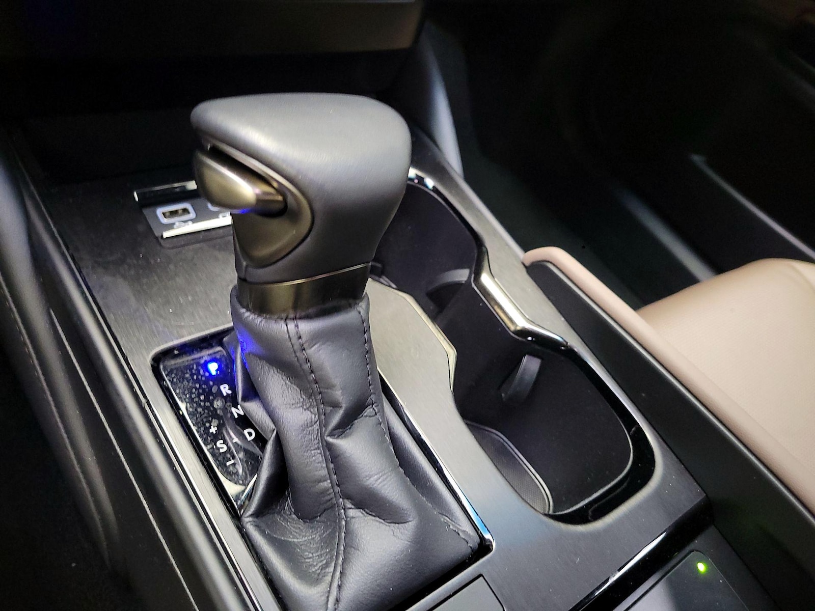 2023 Lexus ES 350 - Photo 17