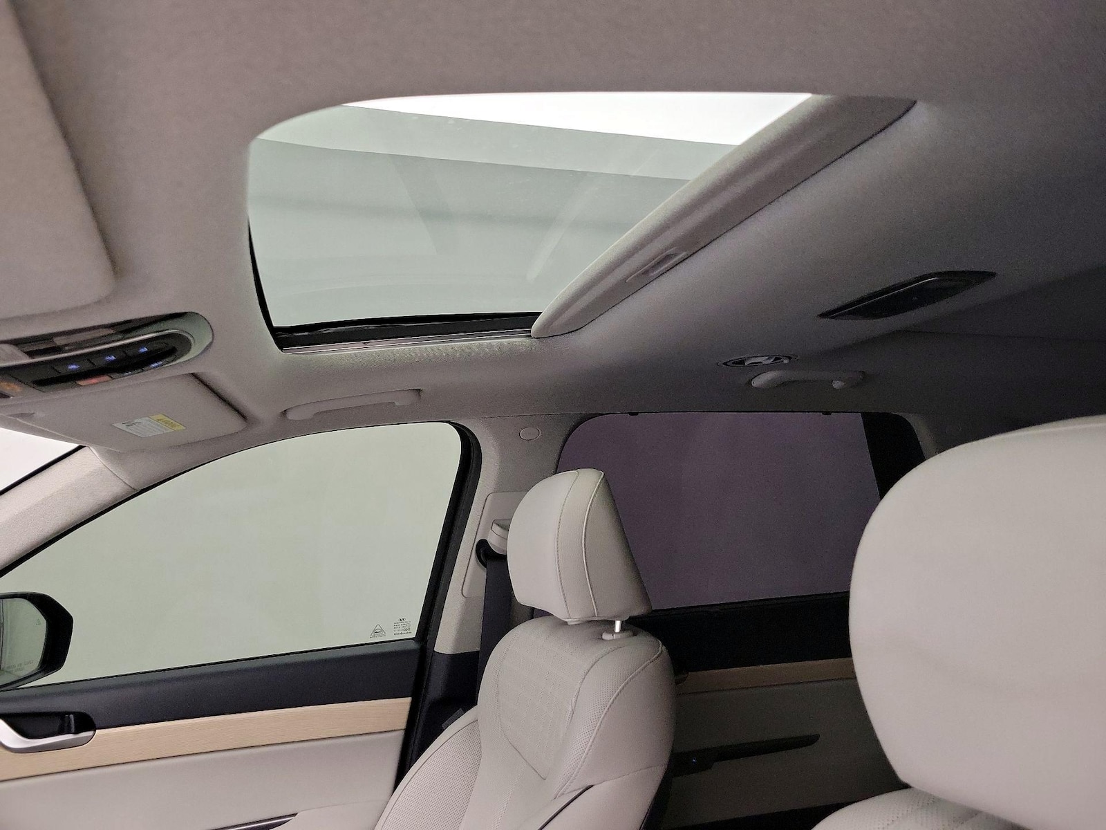Sunroof(s) & Skylight(s)