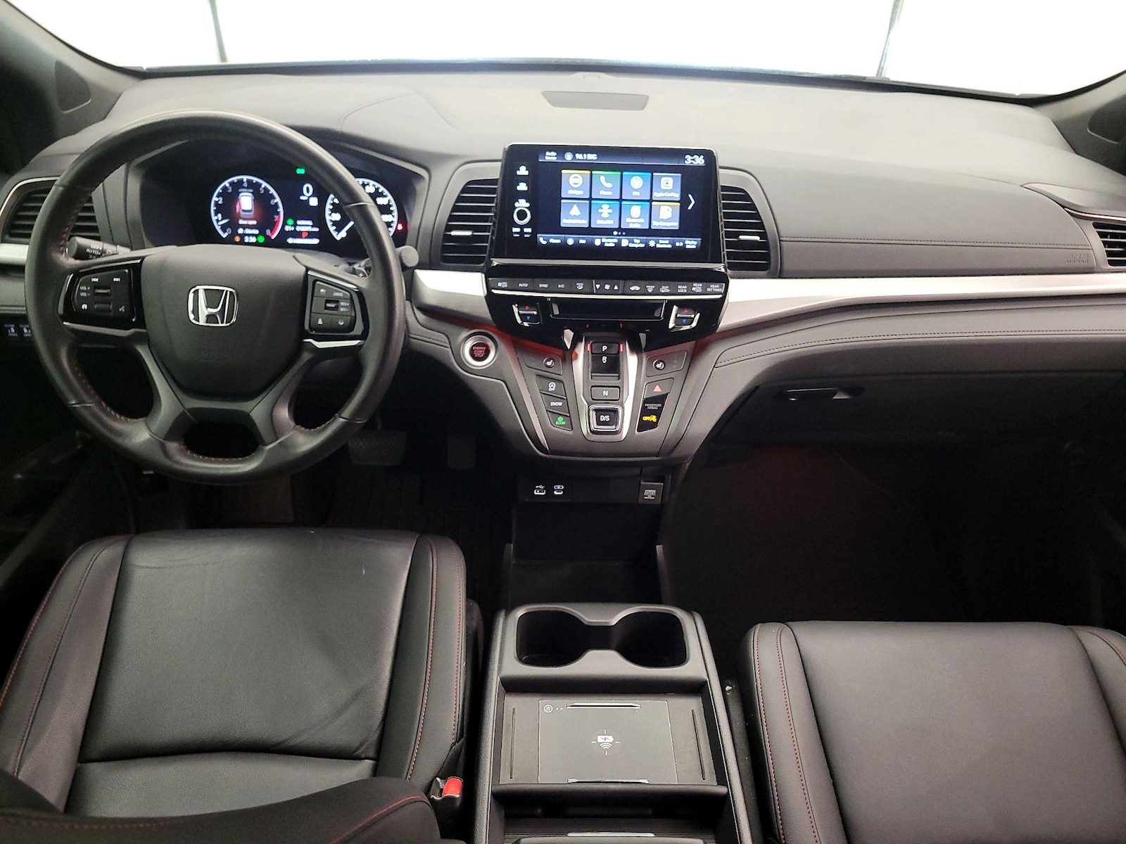 Apple CarPlay® & Android Auto™