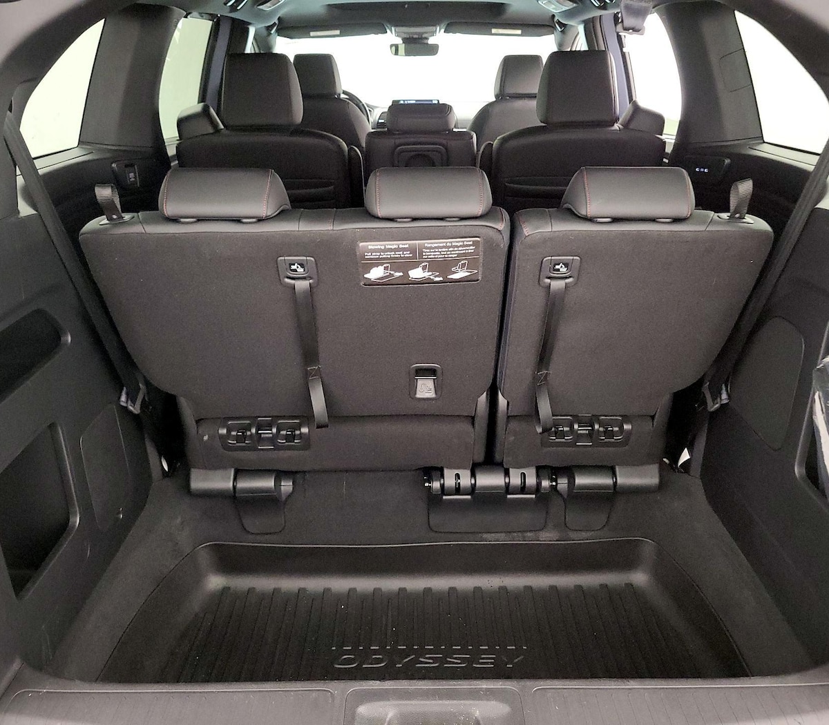 Trunk/Cargo (Seats Up)