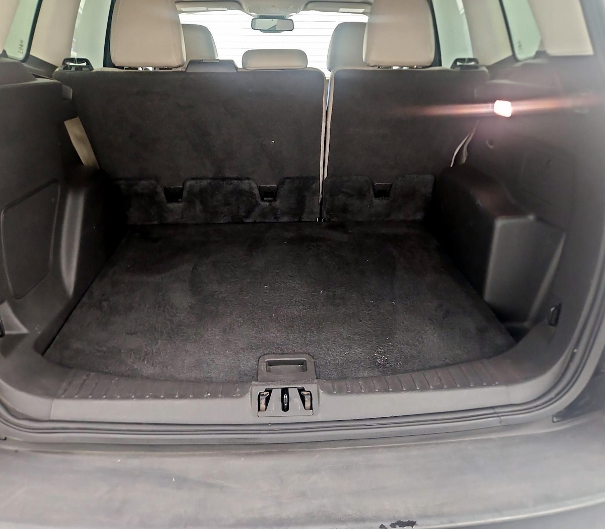 Trunk/Cargo (Seats Up)