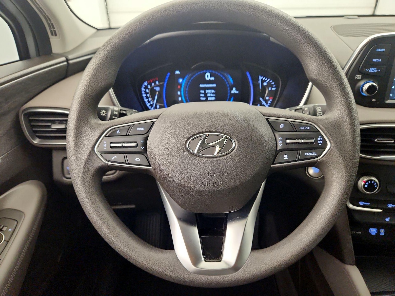 2020 Hyundai Santa Fe SEL - Photo 11
